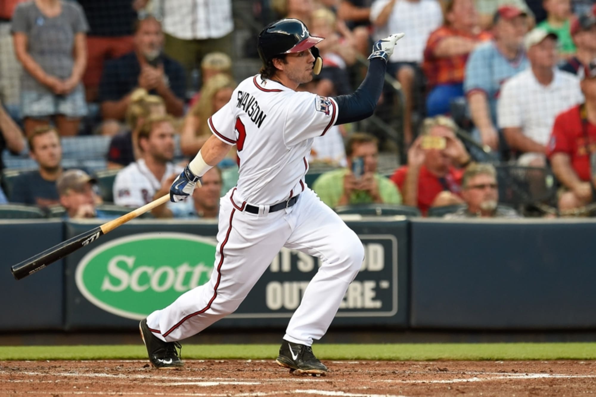 Atlanta Braves shortstop Dansby Swanson (7) hits a home run during