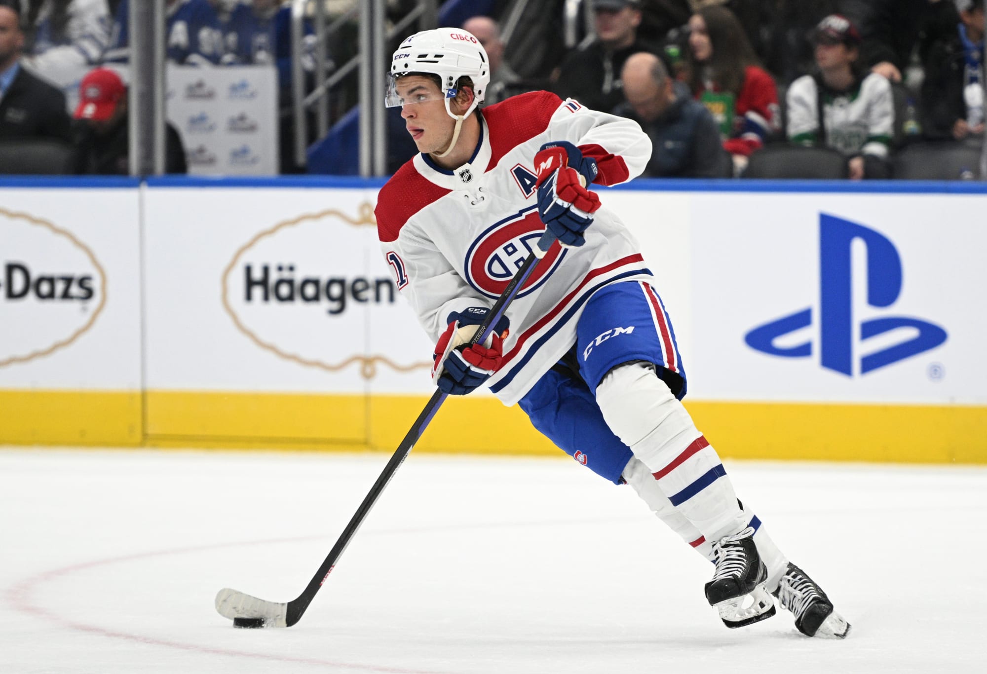 Canadiens Notebook: Jake Evans is out indefinitely with a