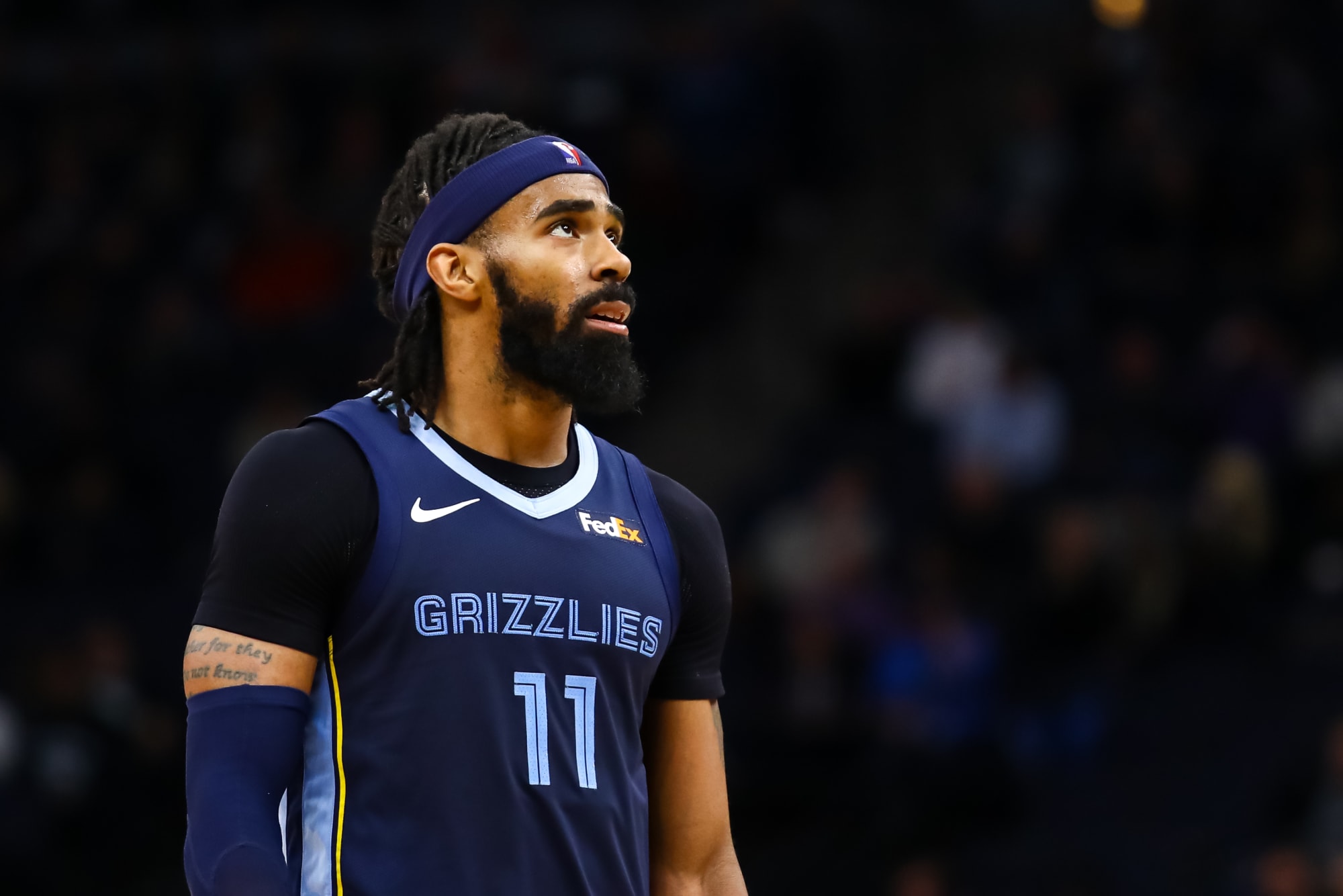 Memphis guard Mike Conley's career night sends Suns to fourth