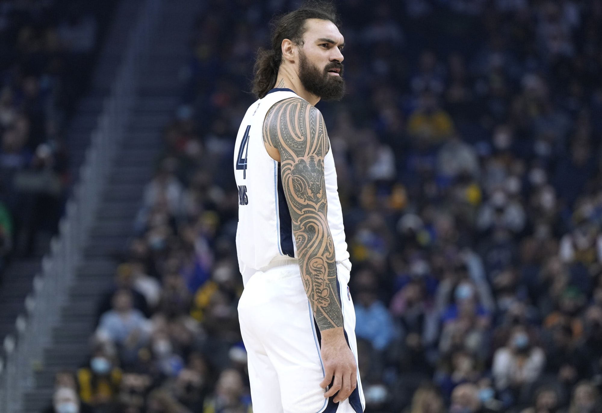 Grizzlies center Steven Adams out for season due to right knee surgery
