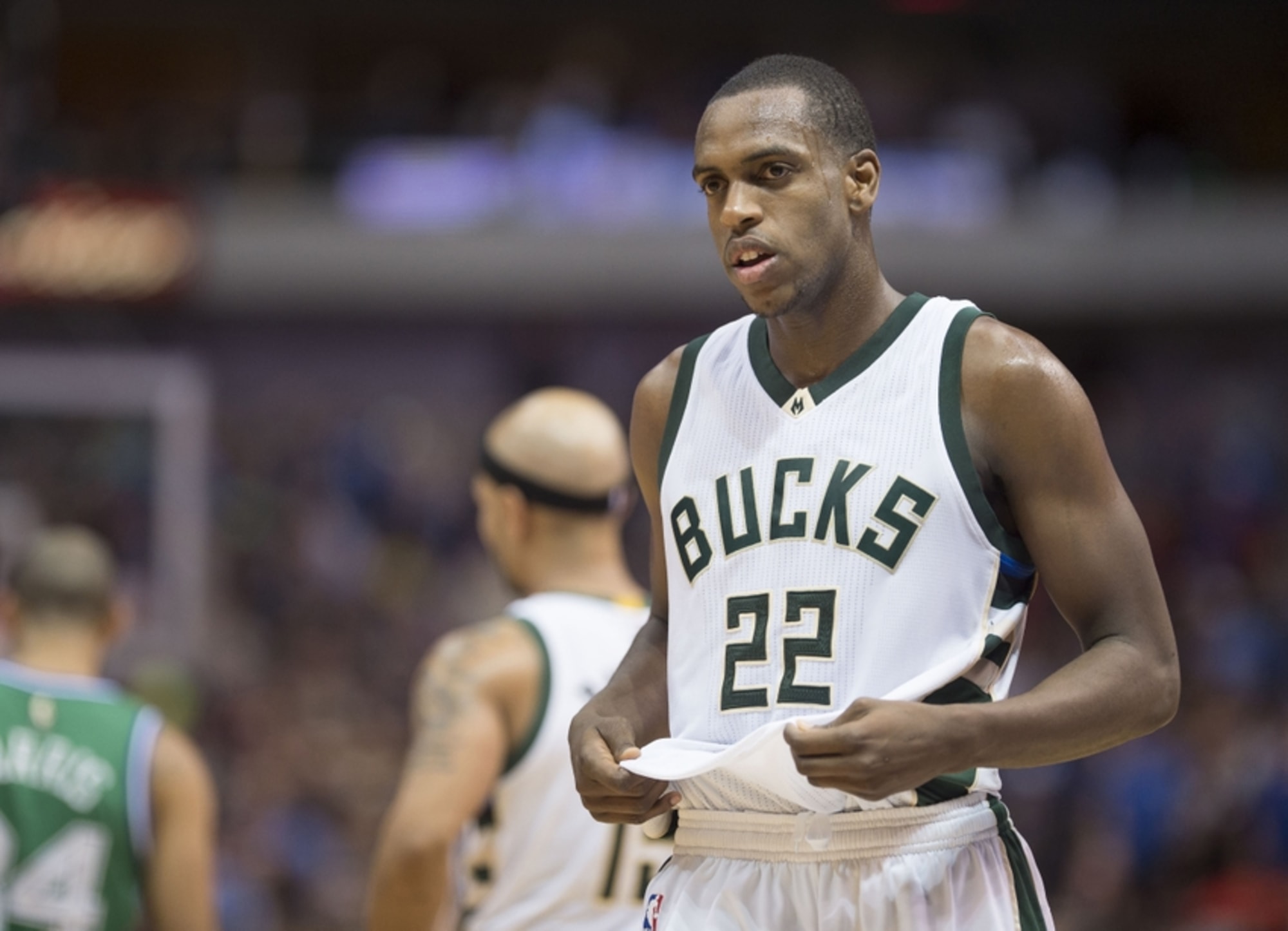 Khris Middleton drains pull-up triple in 2023 Playoffs