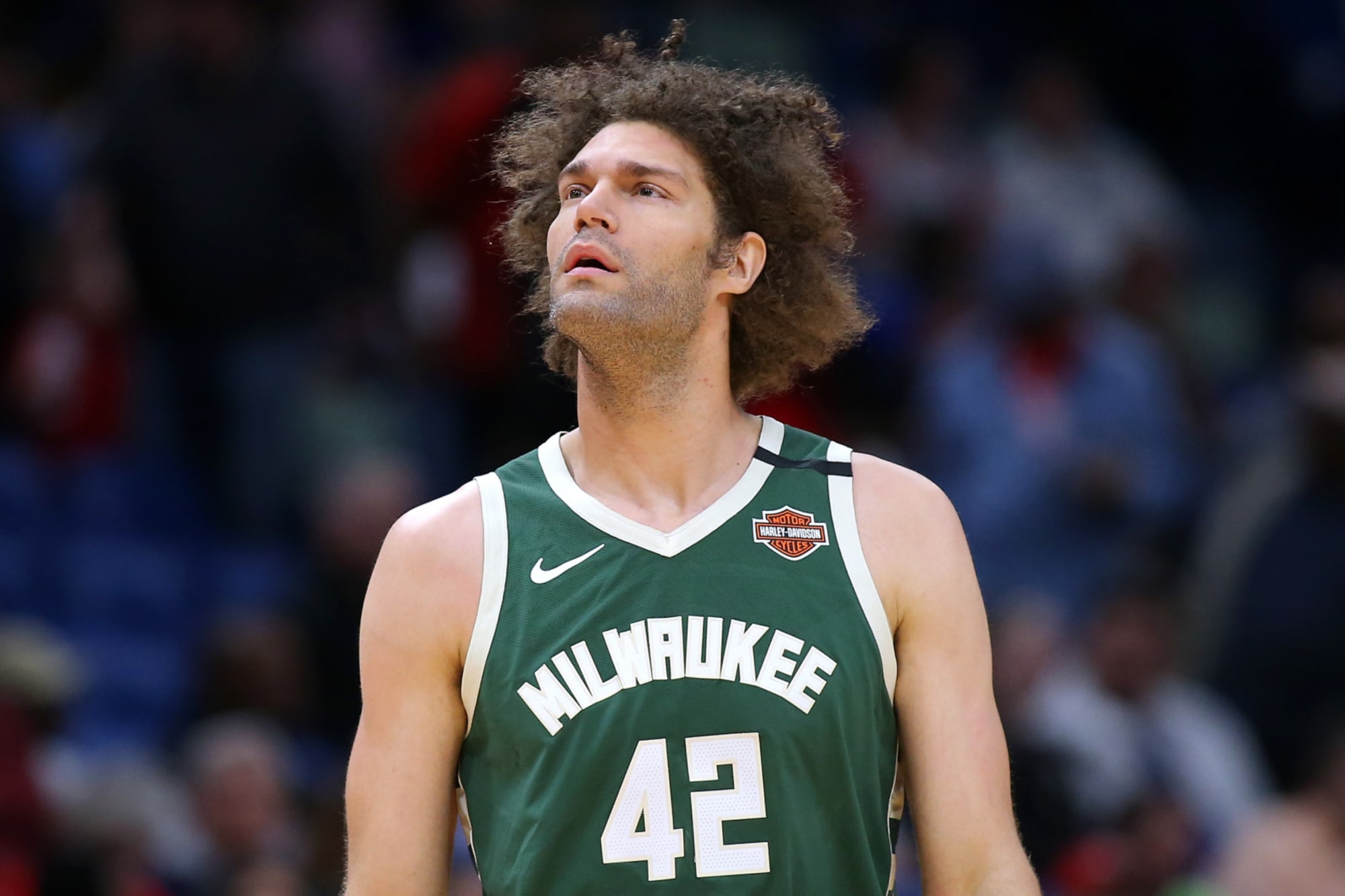 Milwaukee Bucks Robin Lopez Stays Steady No Matter The Role Changes