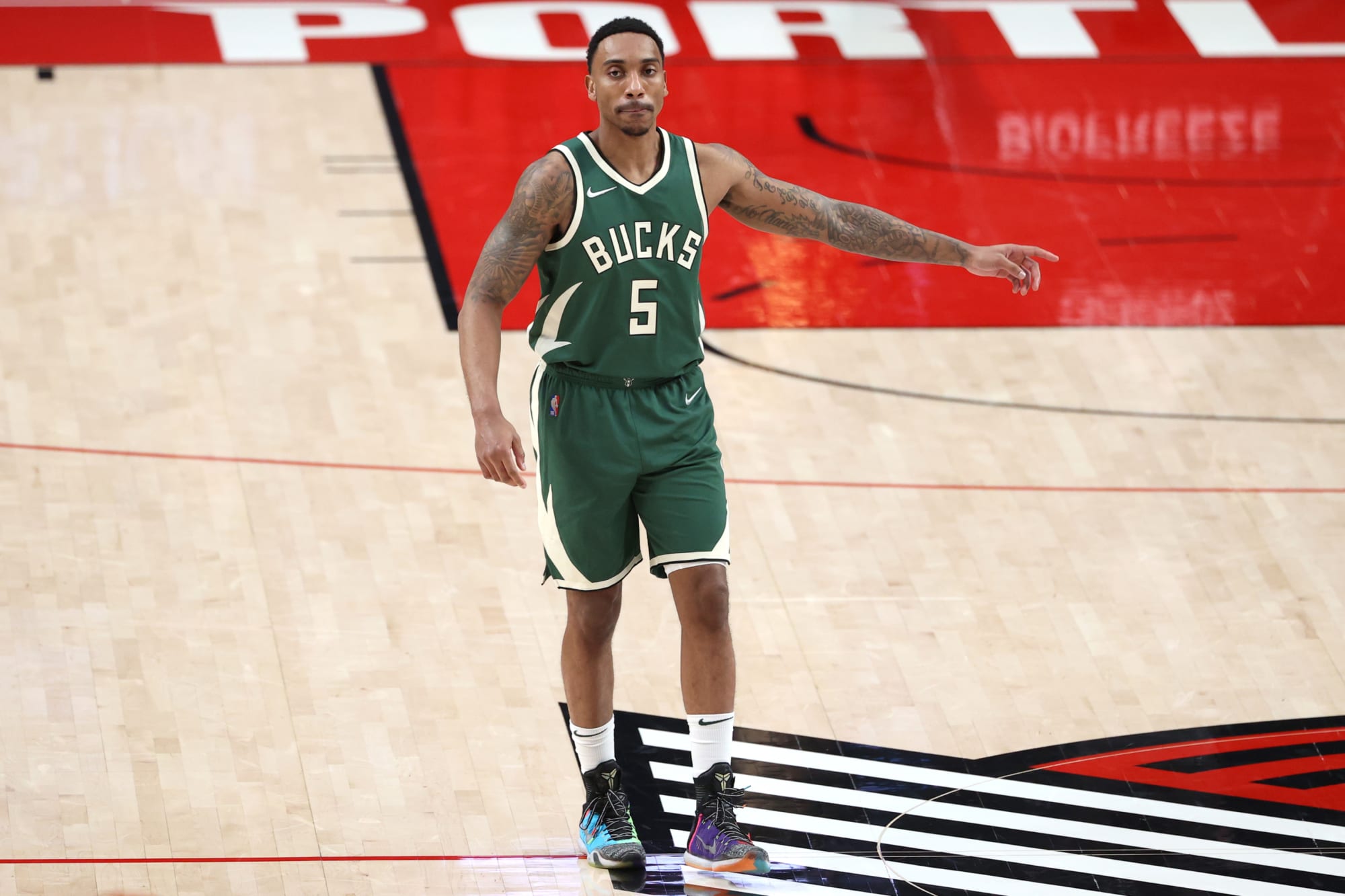 Milwaukee Bucks: Pros and cons of signing Jeff Teague over Austin Rivers -  Page 2