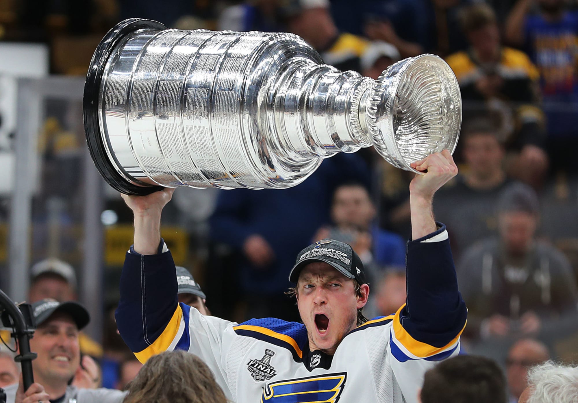 Bouwmeester and Blues' greybeards finally lift Stanley Cup