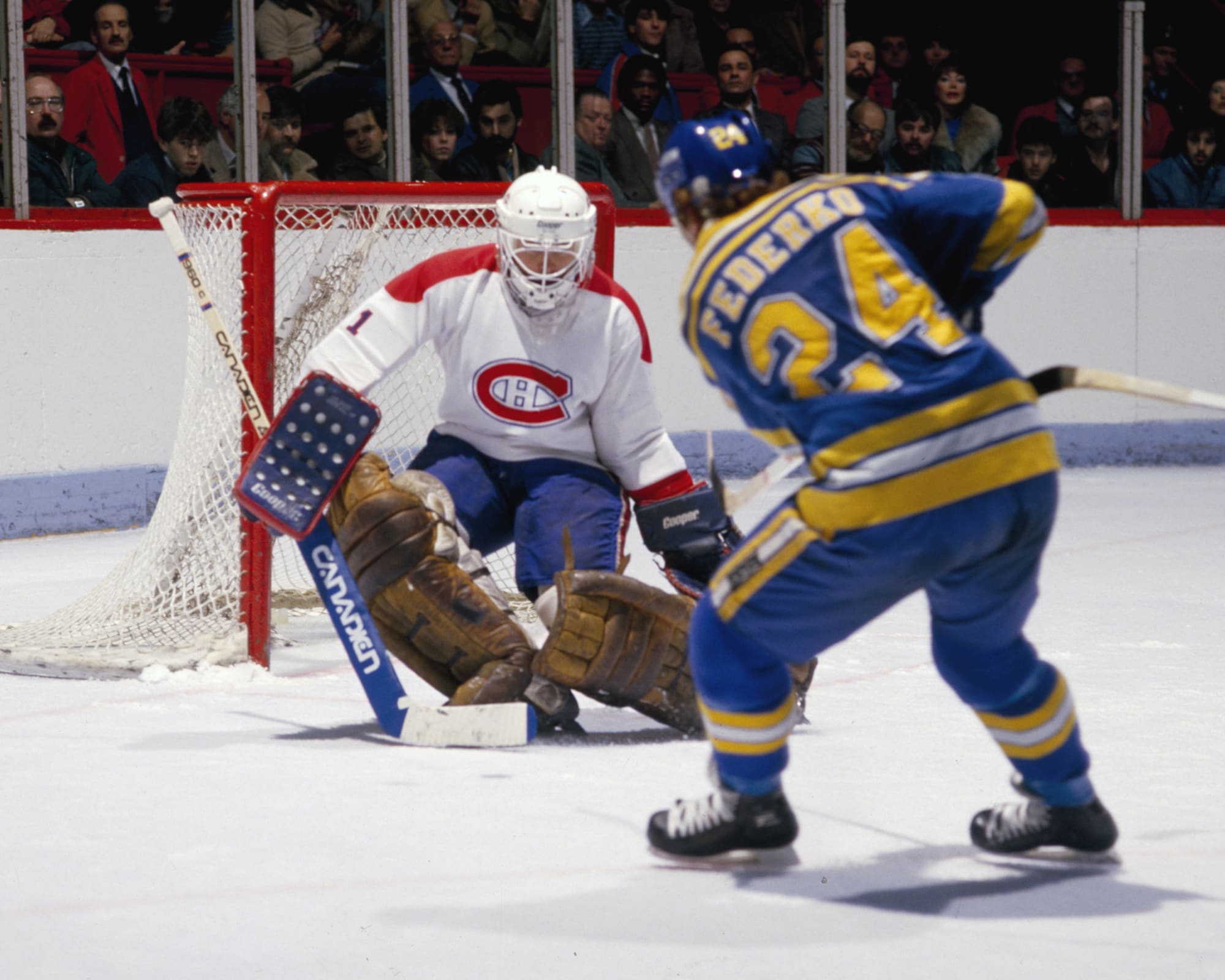 149 Montreal Canadiens Doug Gilmour Photos & High Res Pictures - Getty  Images