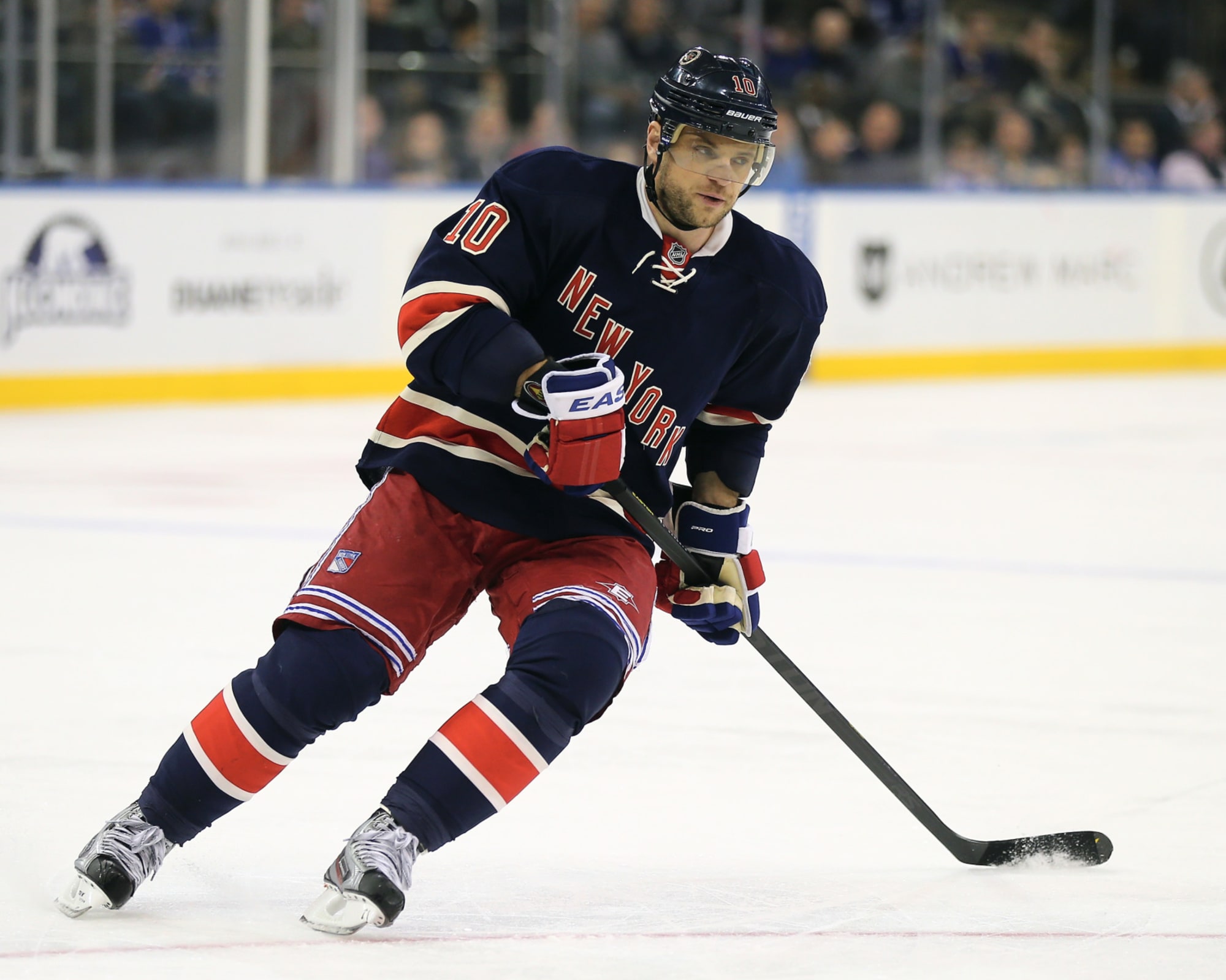Rangers' Mats Zuccarello Gets New Deal, Then Gives Signature