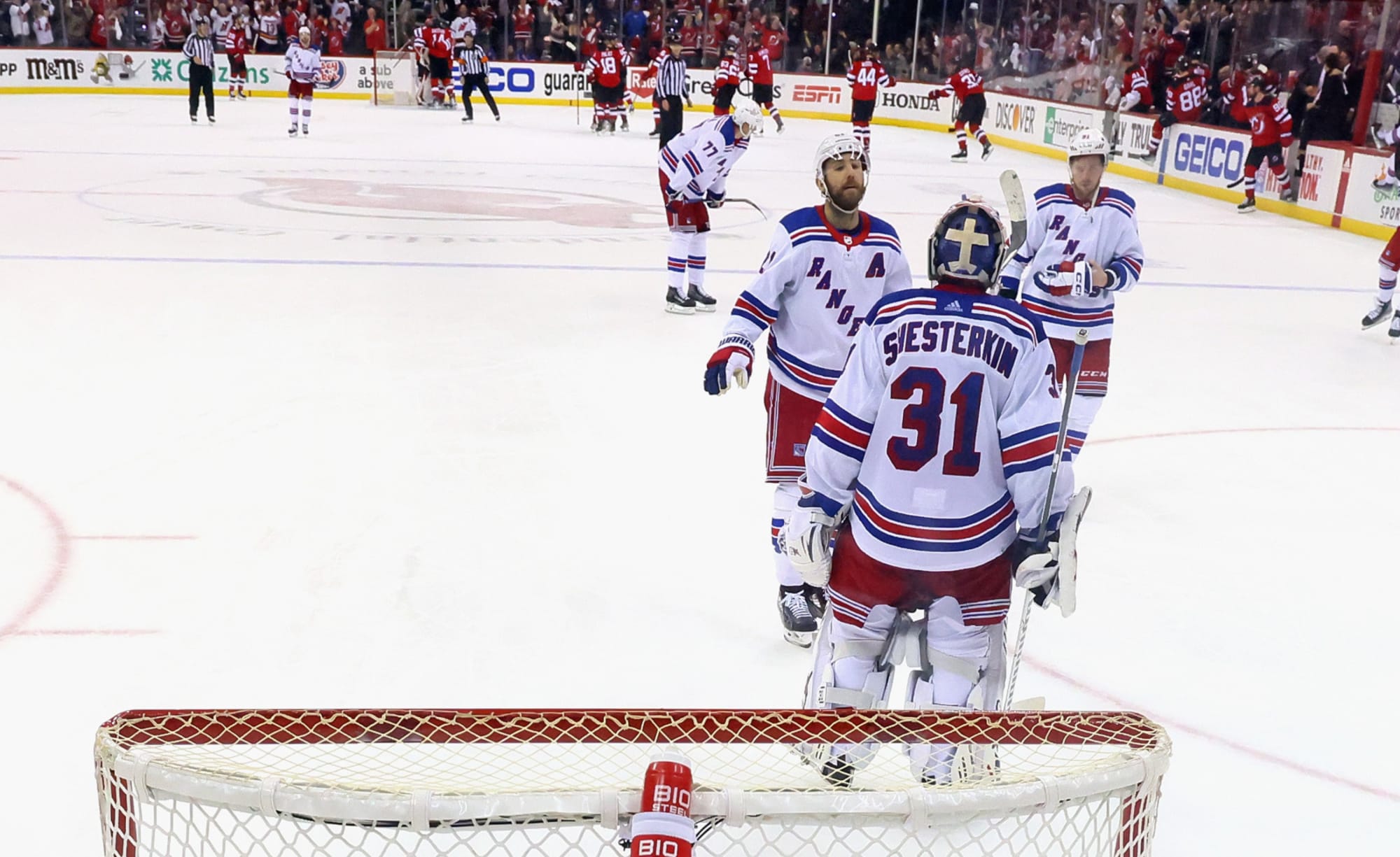 Rangers defenseman does something even Devils fans can love 