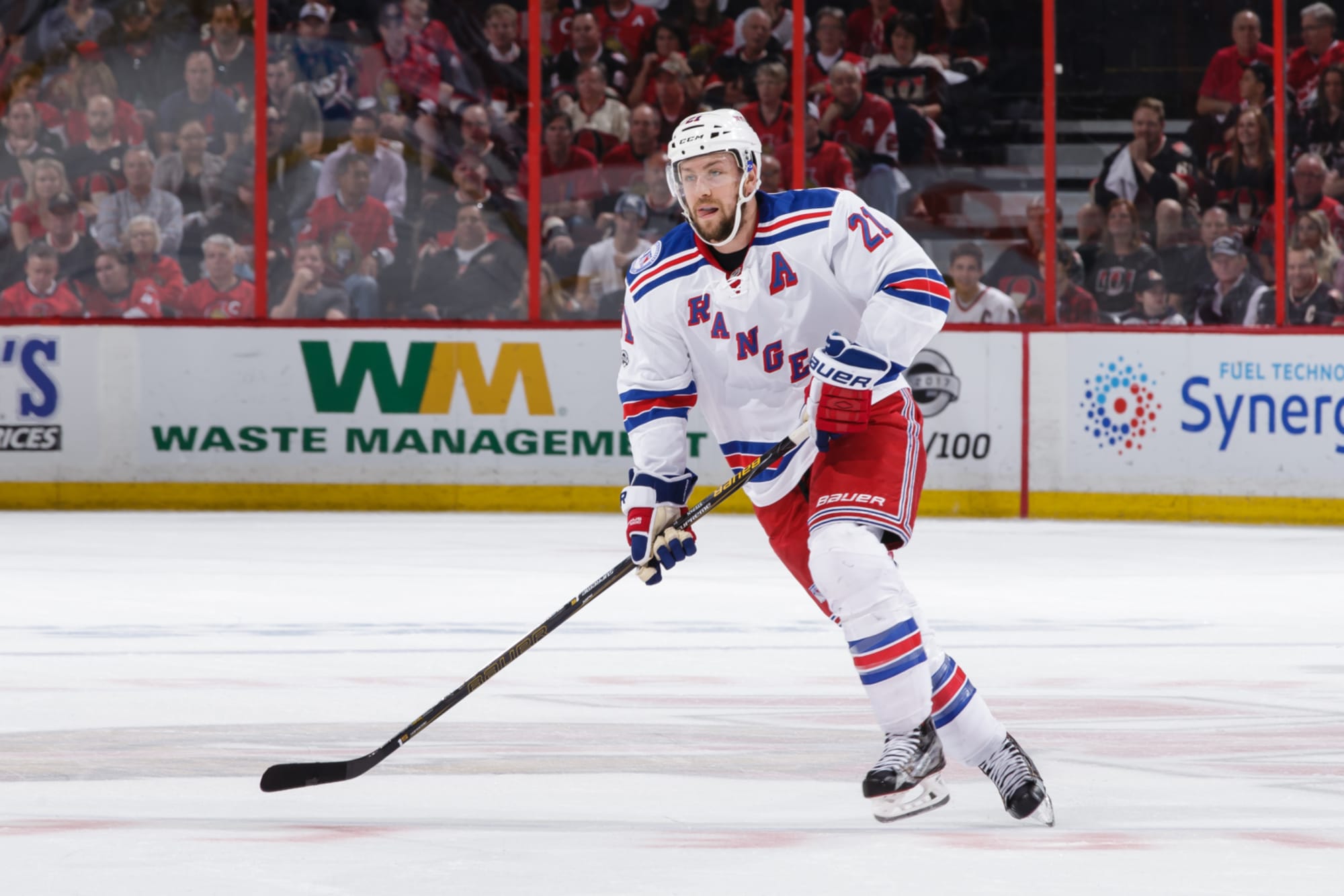 Derek Stepan Announces Retirement After 13 NHL Seasons - The Hockey News