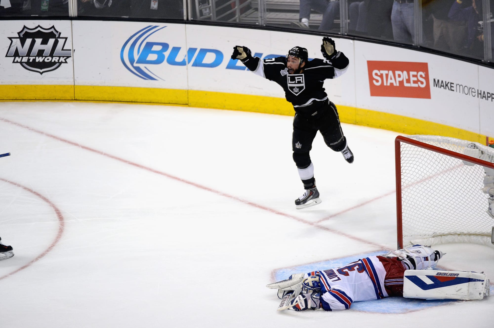 Stanley Cup: Los Angeles Kings beat New York Rangers 3-2 in double overtime  in game five to clinch NHL title - ABC News