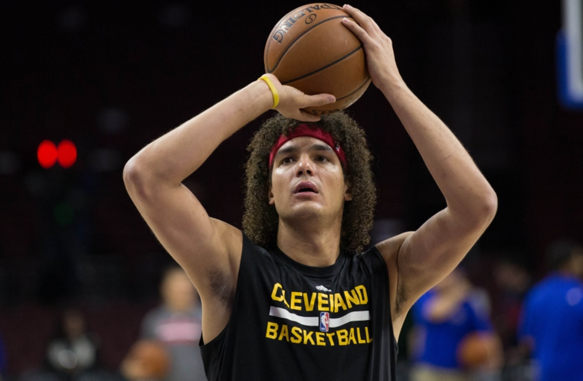 AP source: Warriors agree to deal with Anderson Varejao – The