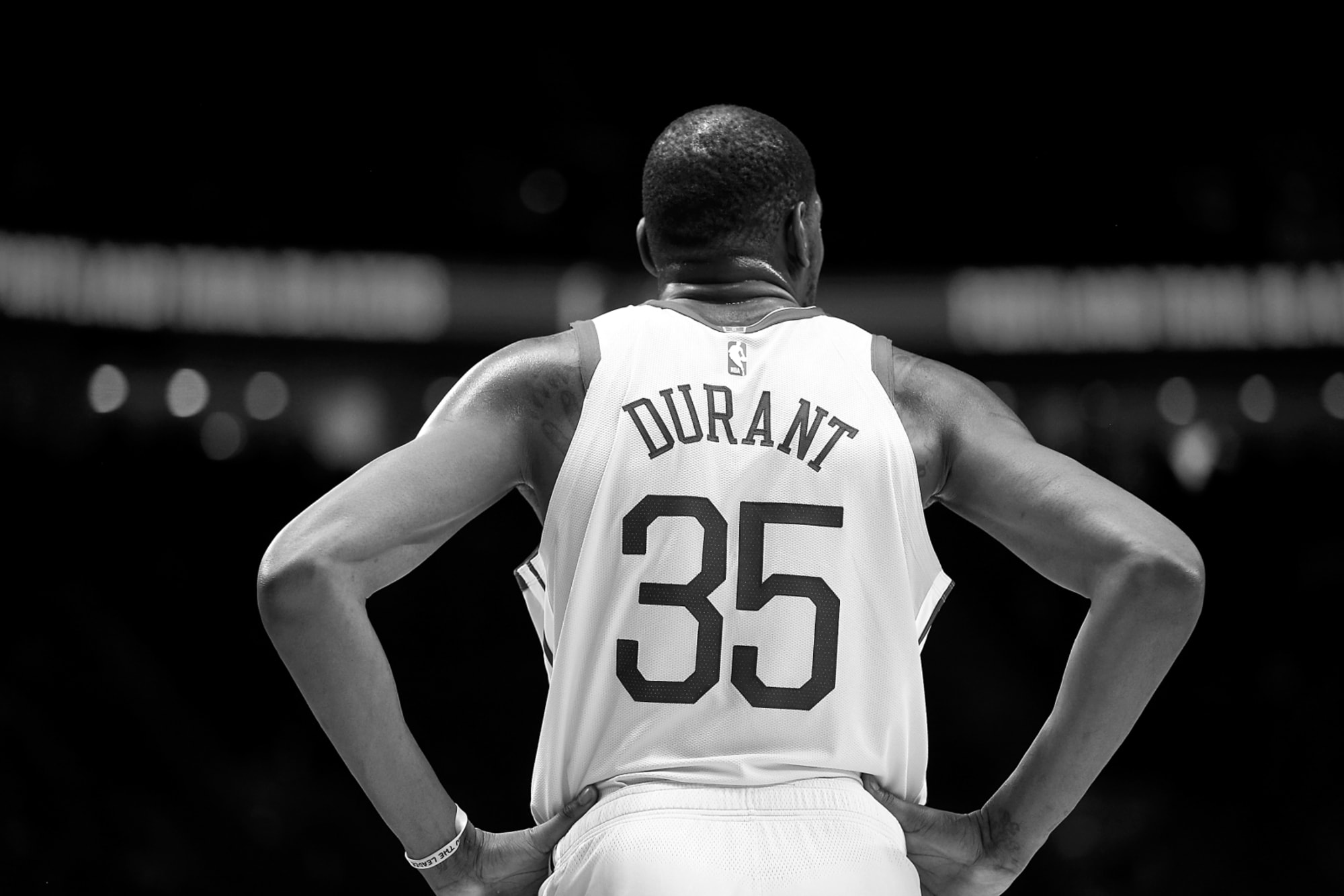 Belangrijk nieuws liefdadigheid Komst Golden State Warriors to retired Kevin Durant's jersey