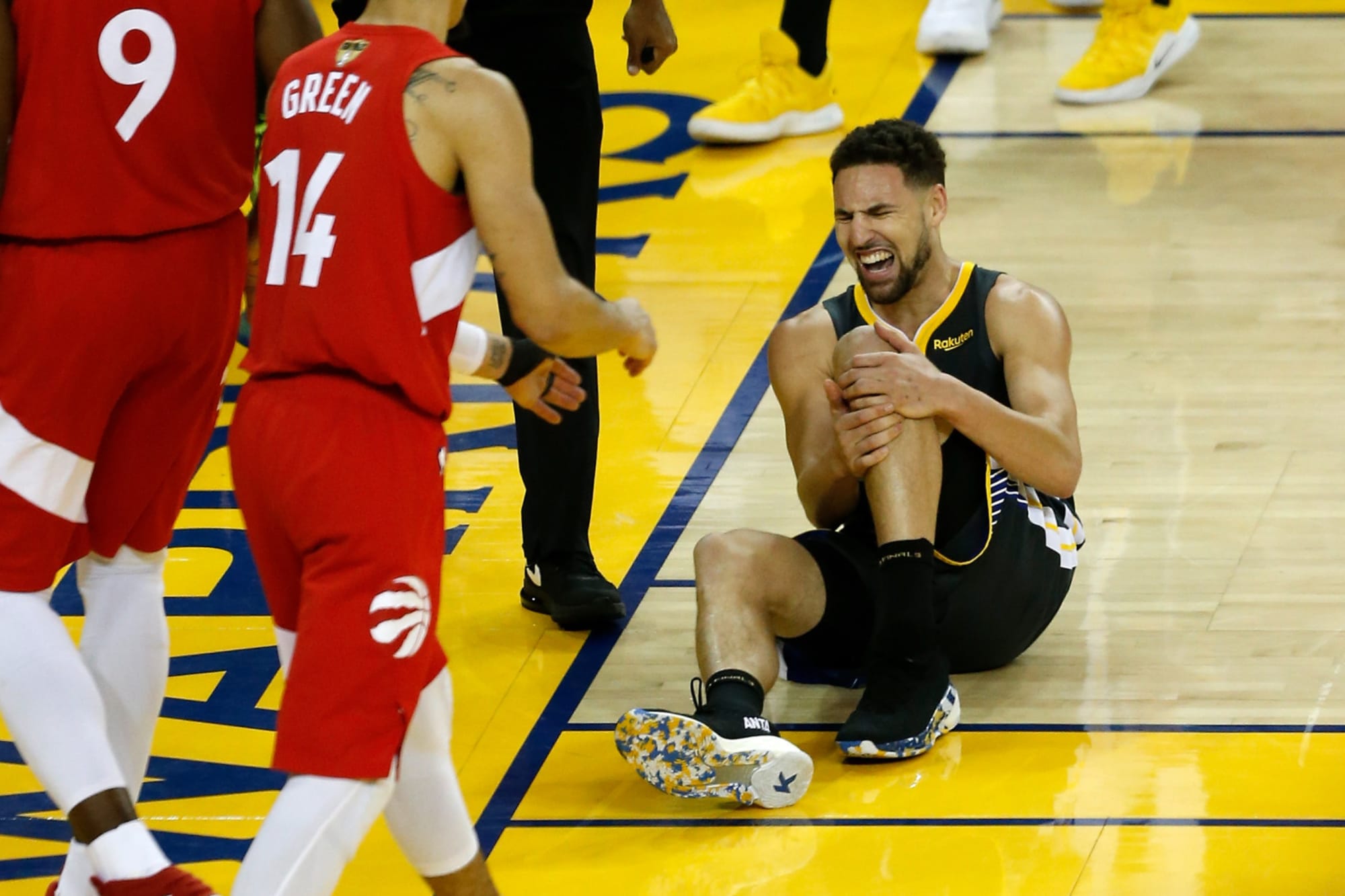 The Warriors have been unbeatable since Klay Thompson fulfilled a weird  autograph request