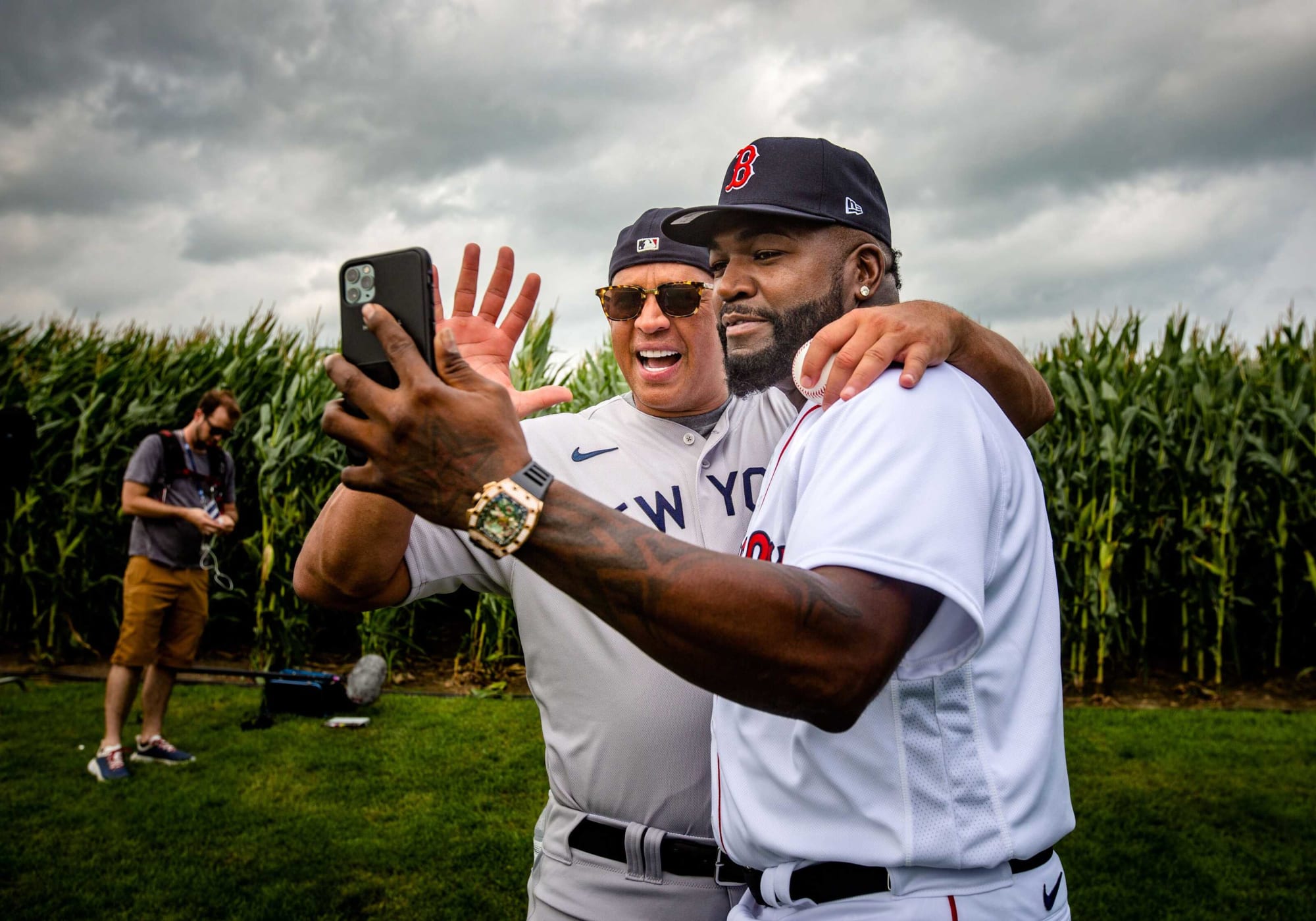 David Ortiz stays true to Red Sox in hilarious Field of Dreams promo