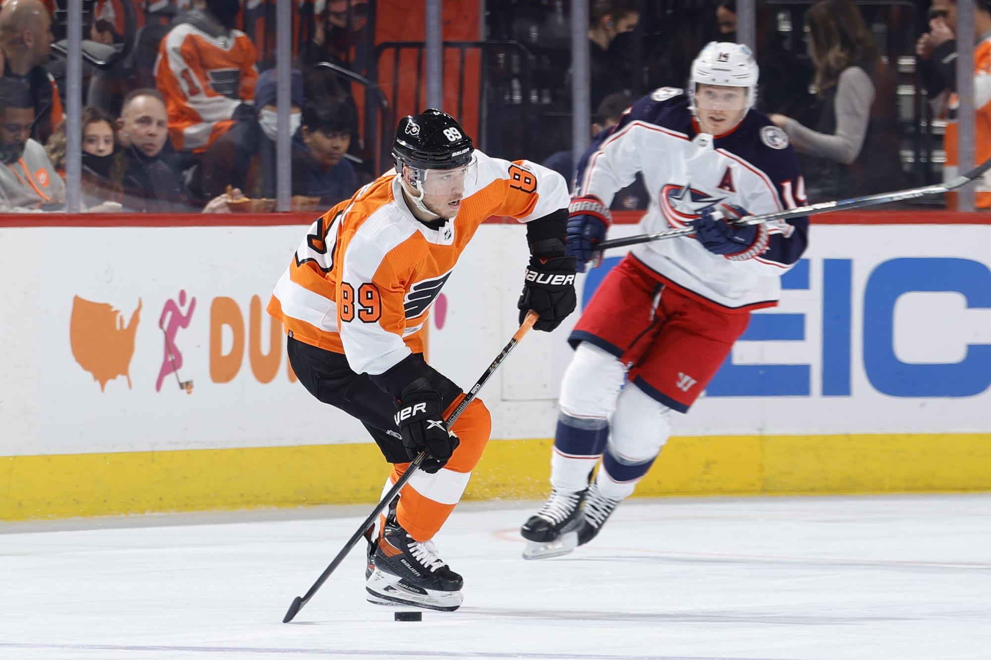 Cam Atkinson leads Columbus Blue Jackets to 4-3 win over Flyers