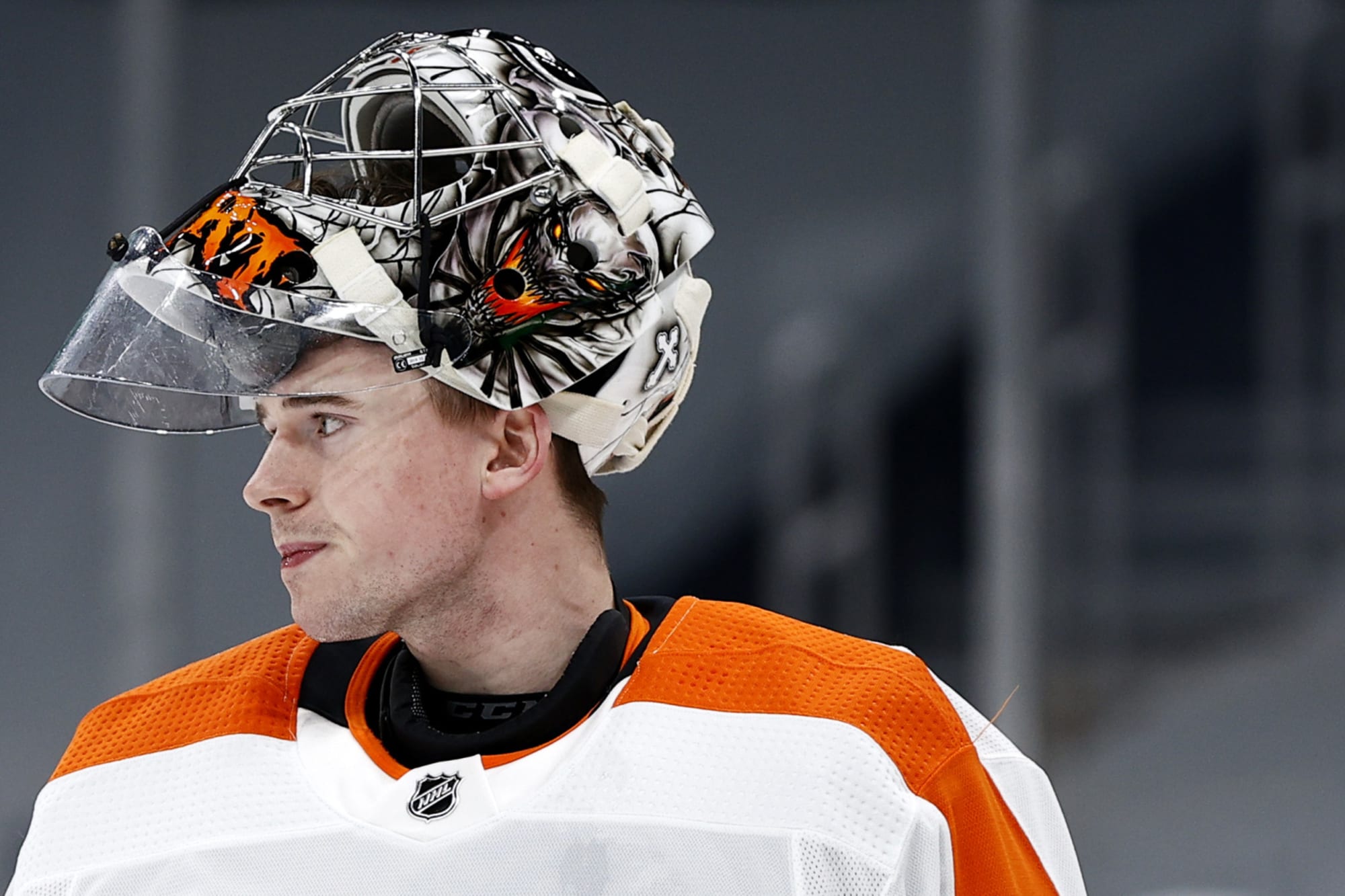 NHL - Philadelphia Flyers goalie prospect Carter Hart pushing for