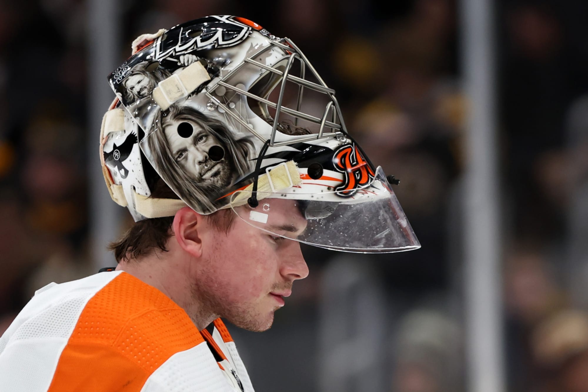 Flyers' Carter Hart hid injury that will sideline him for at least 7-10 days