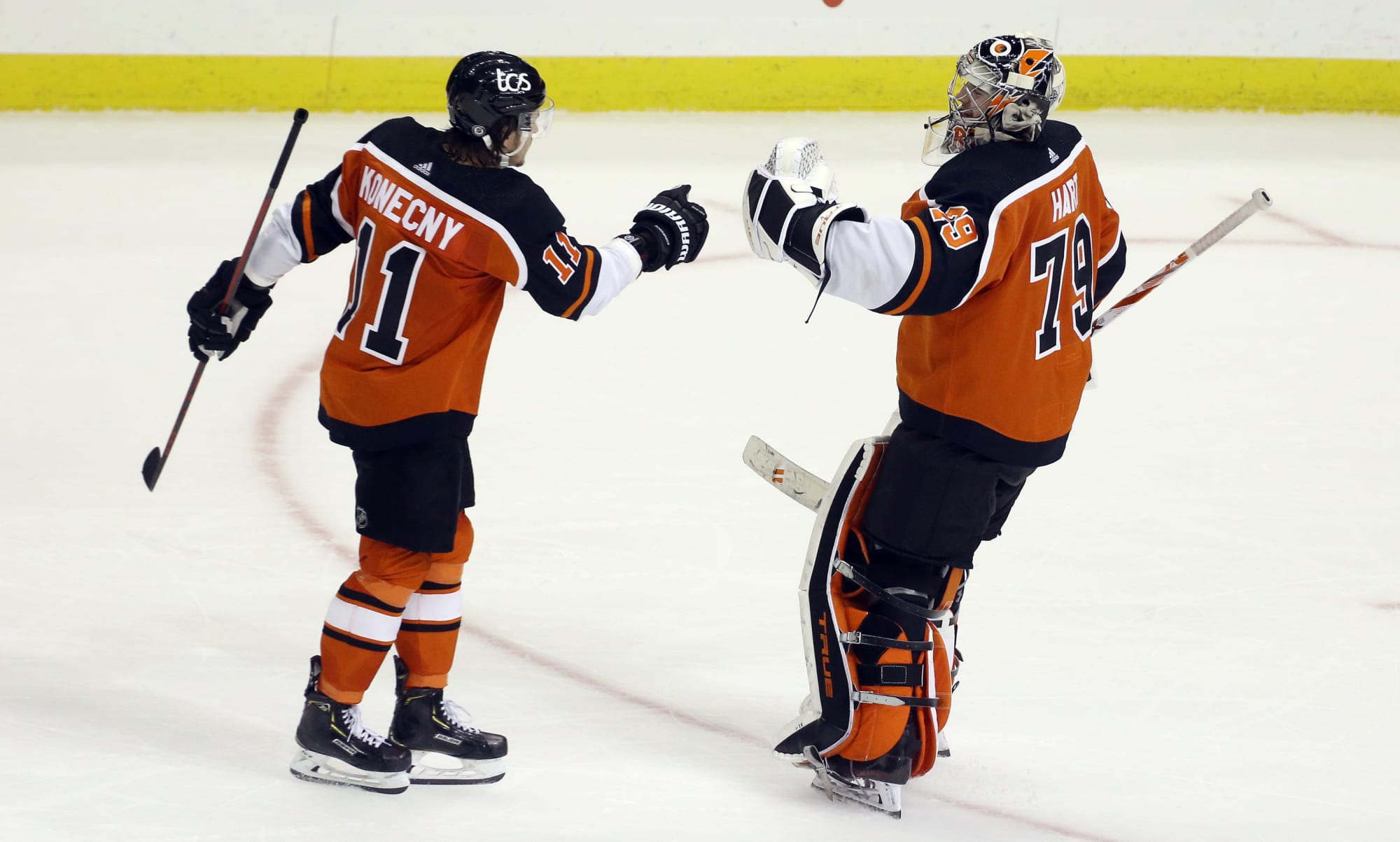 Flyers Reverse Retro jerseys honor Stanley Cup teams, include Cooperalls