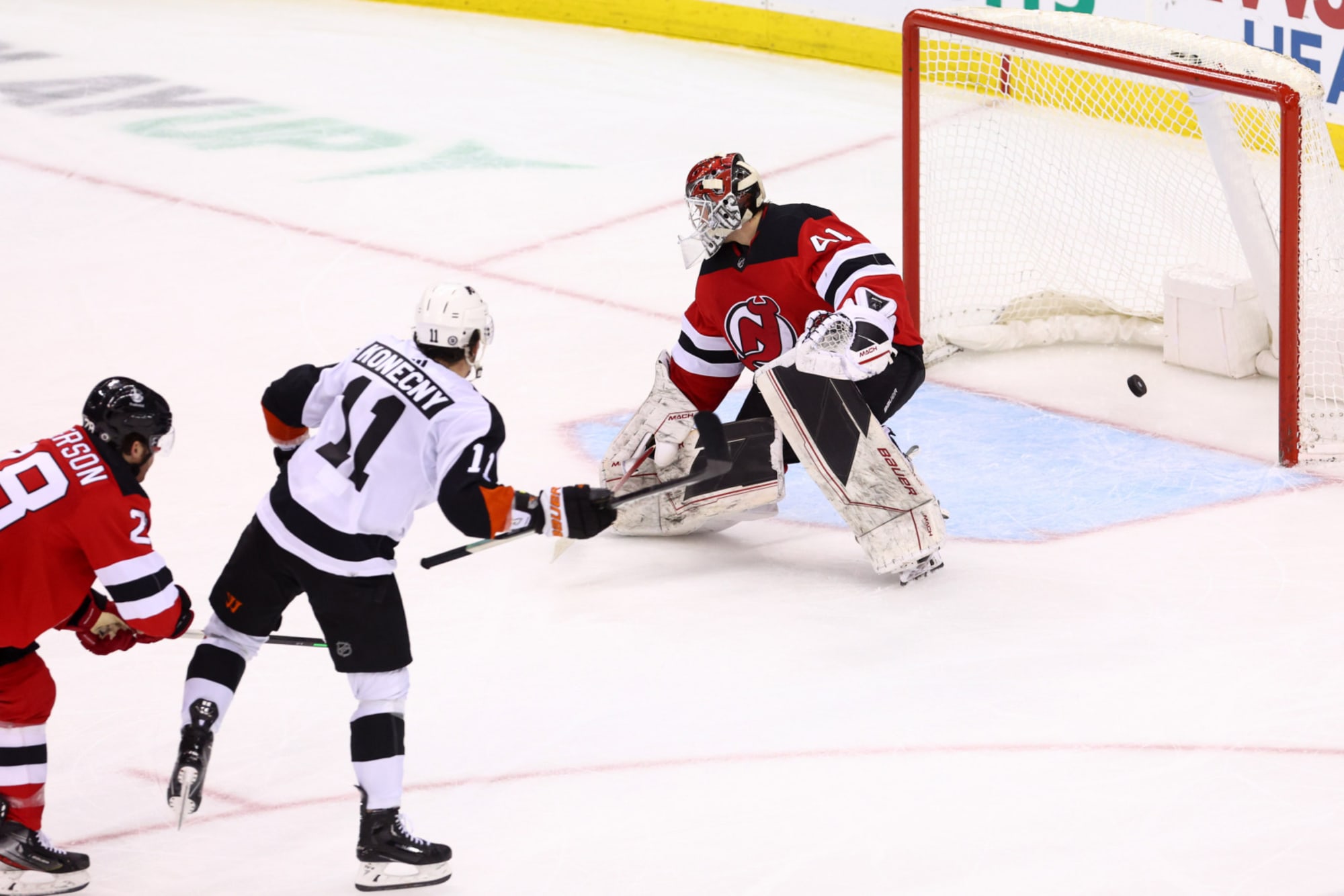 Yegor Sharangovich scores twice, New Jersey Devils beat Philadelphia Flyers  