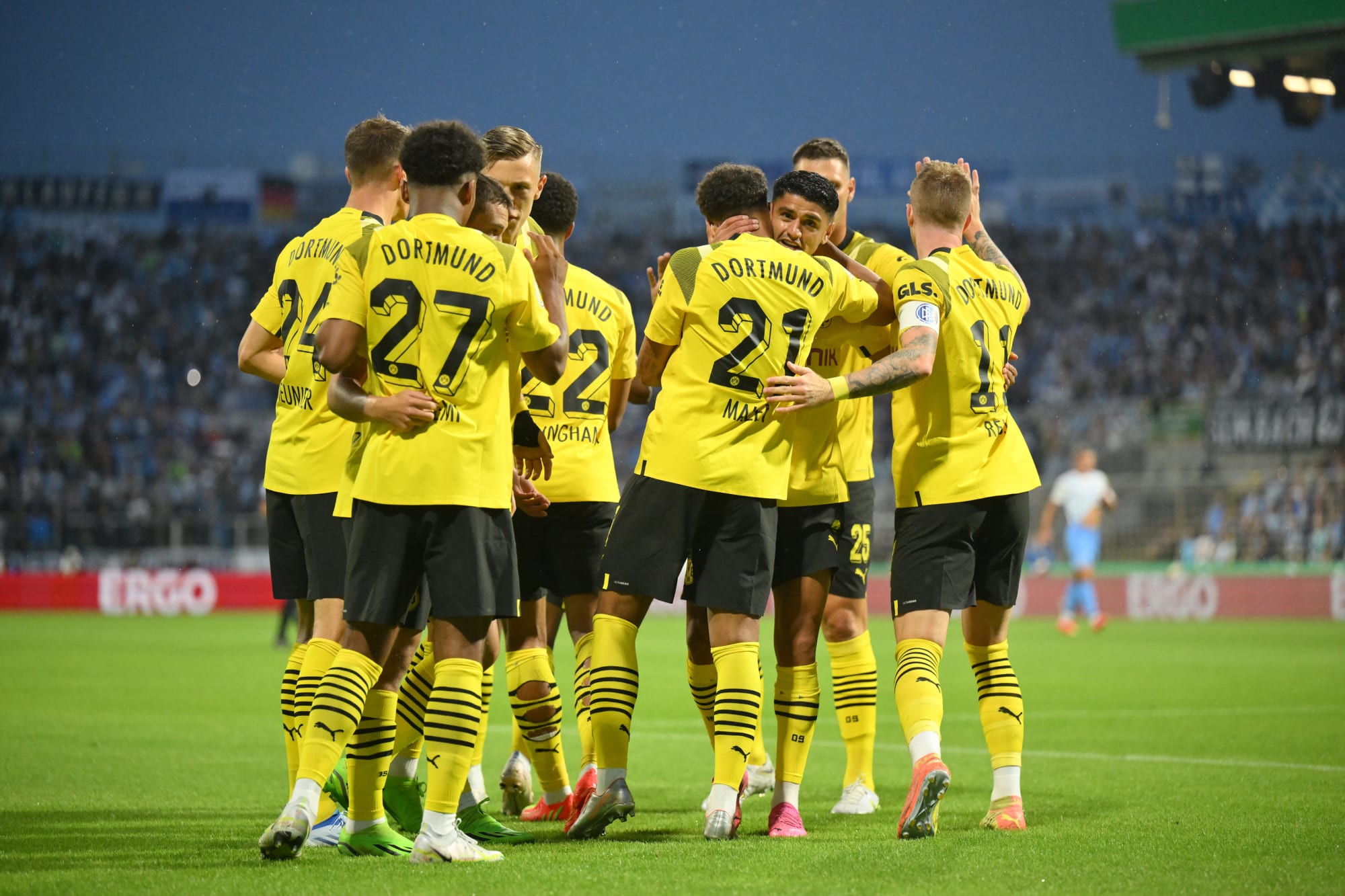 Borussia Dortmund Tips Cap to Club's 'Hidden Heroes' with 2022-23