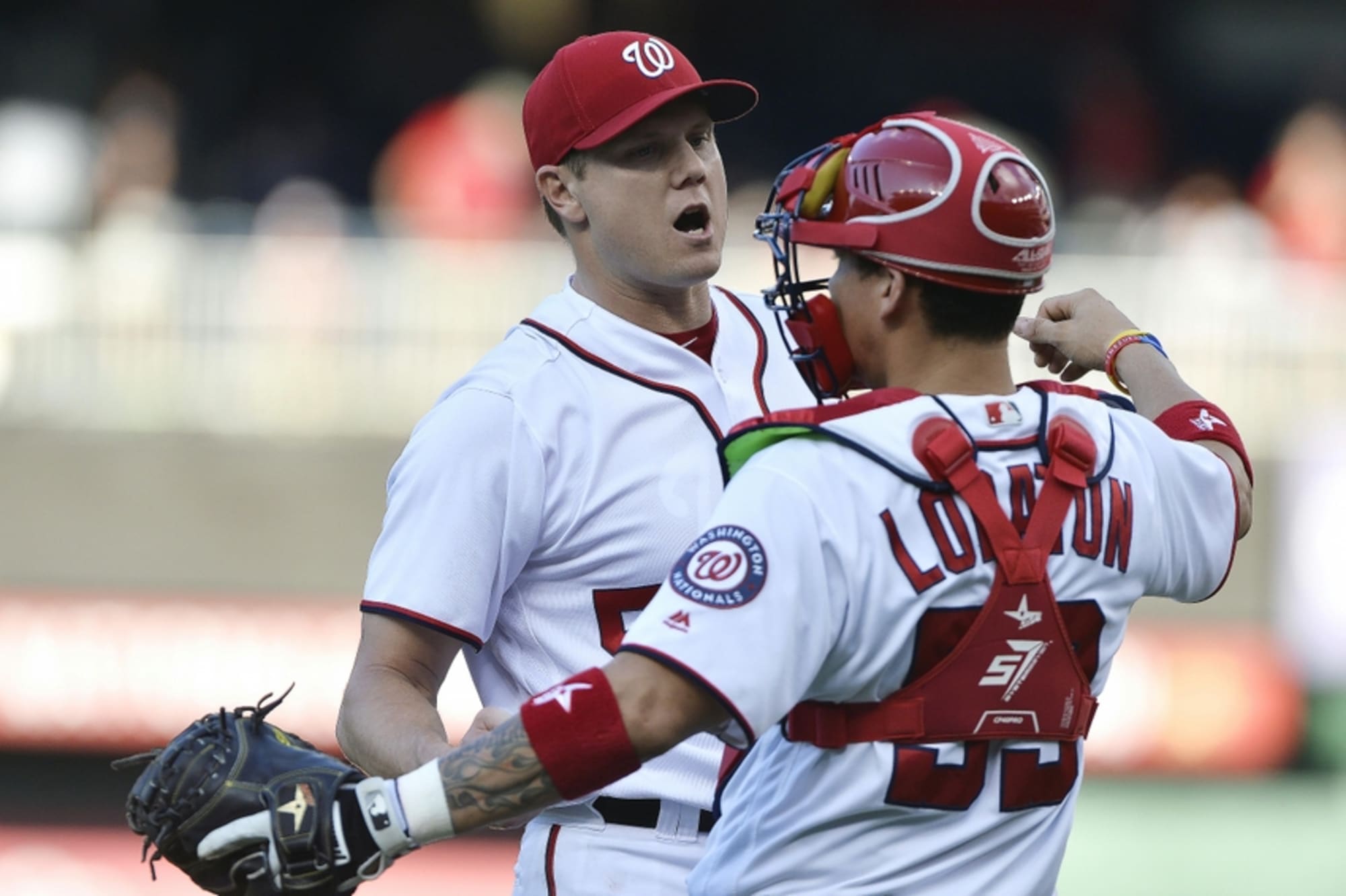 Does the Phillies' Jonathan Papelbon have the toughest job in sports?