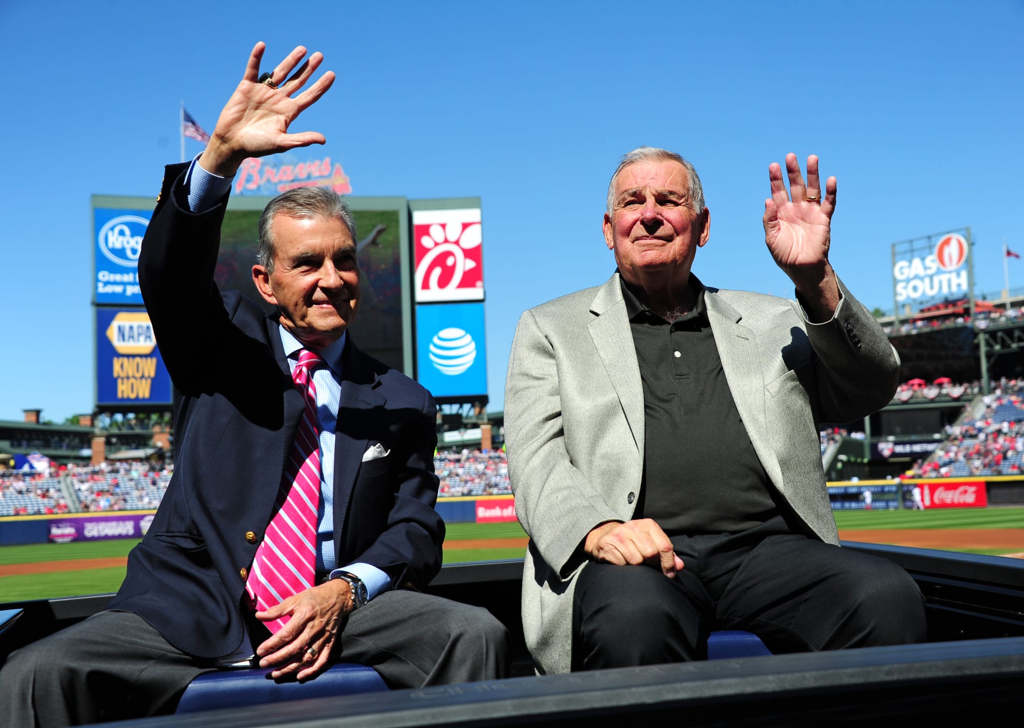Atlanta Braves - Braves president John Schuerholz displays his