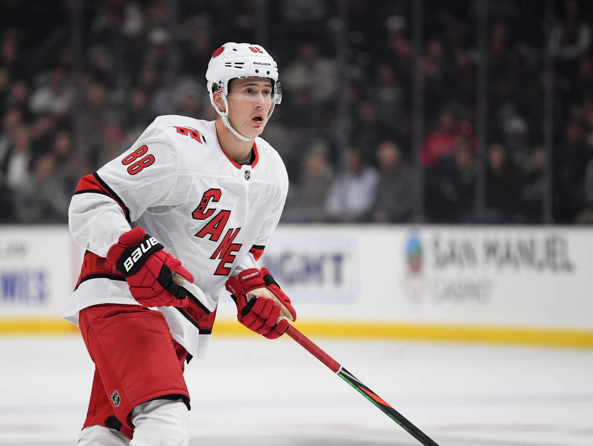 Hurricanes' Martin Necas gets away with throwing punch at Islanders