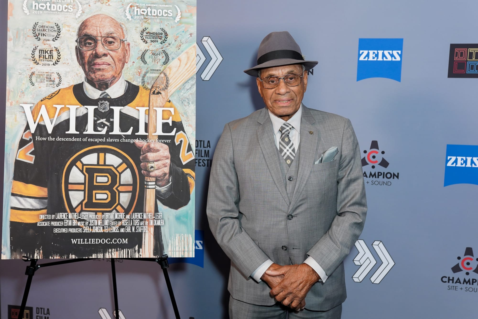 Willie O'Ree's number retired by Boston Bruins