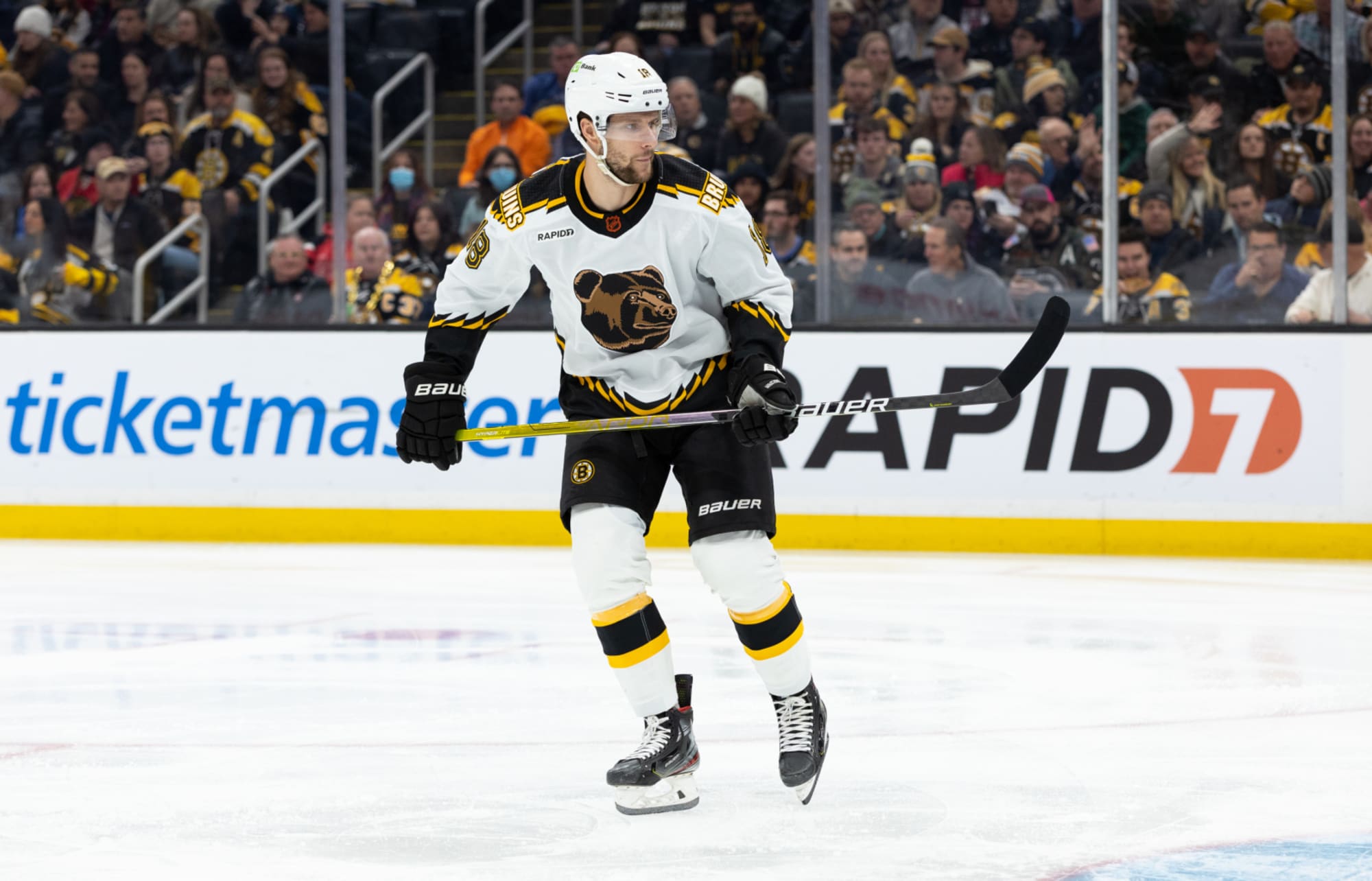 Bruins sign Pavel Zacha to multi-year extension