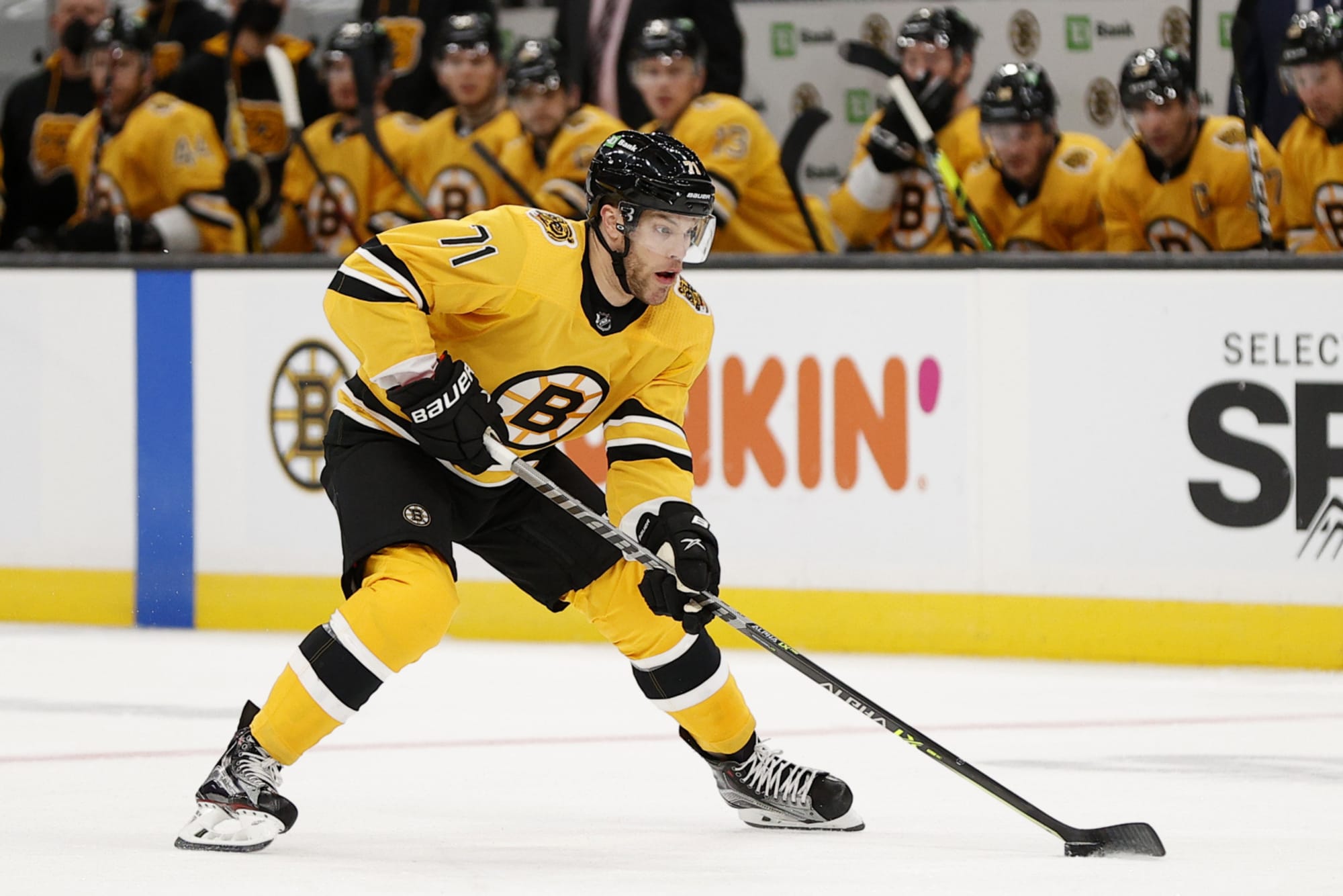Boston Bruins: Why Taylor Hall is unlikely to end up in Bruins colors
