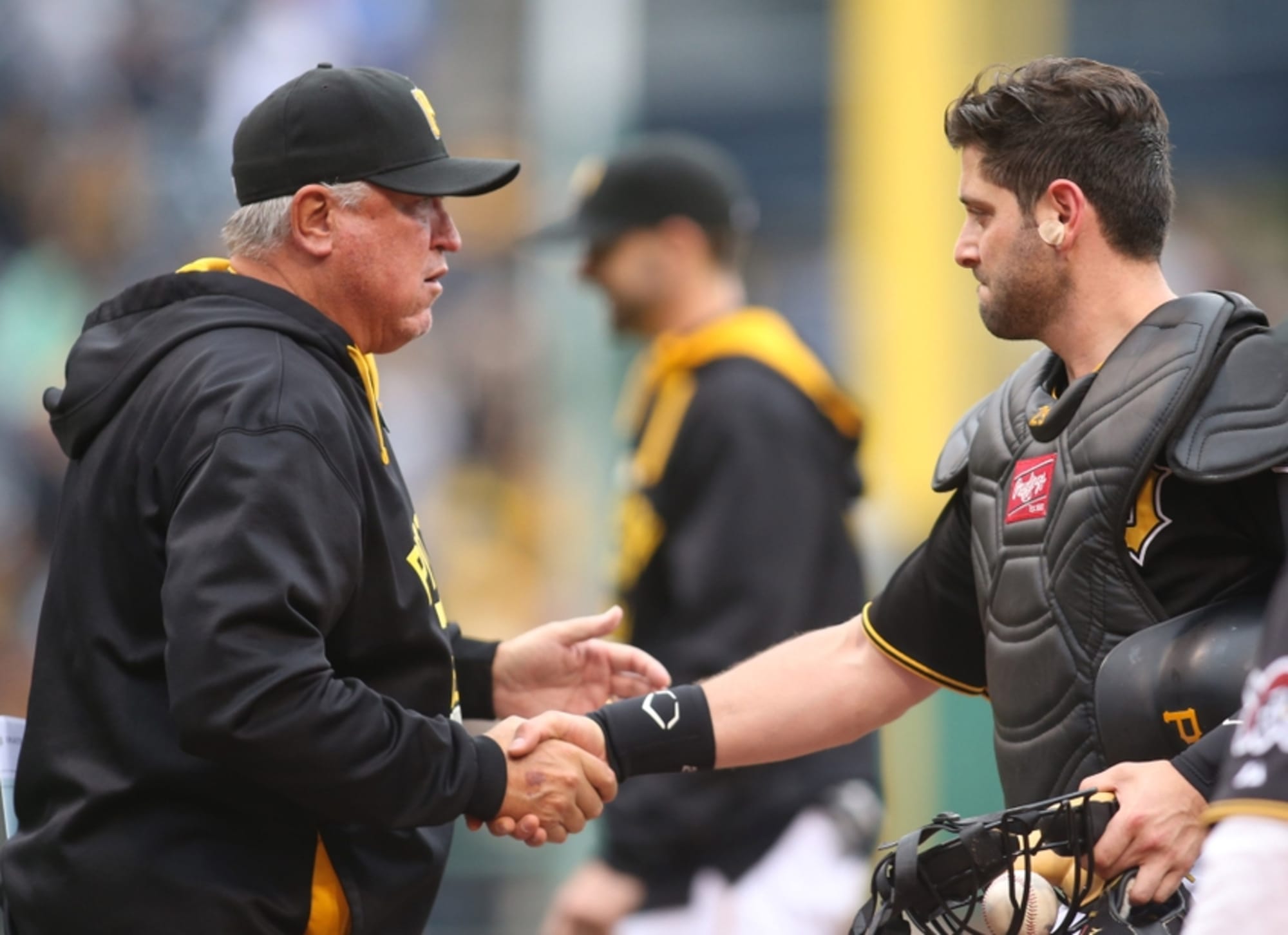 New York Yankees trade catcher Francisco Cervelli to Pittsburgh