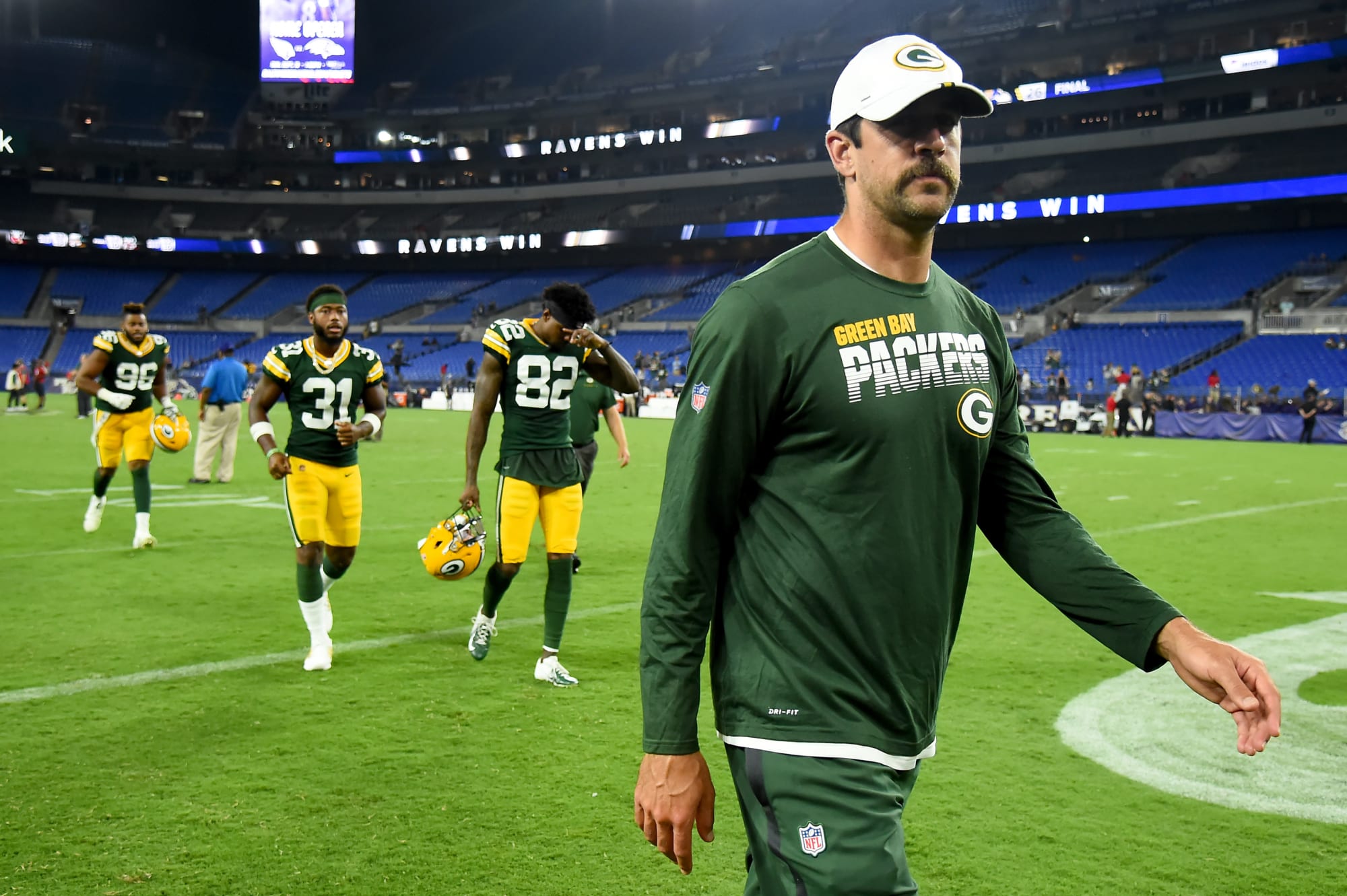 Green Bay Packers Aaron Rodgers Shouldn T Play At All