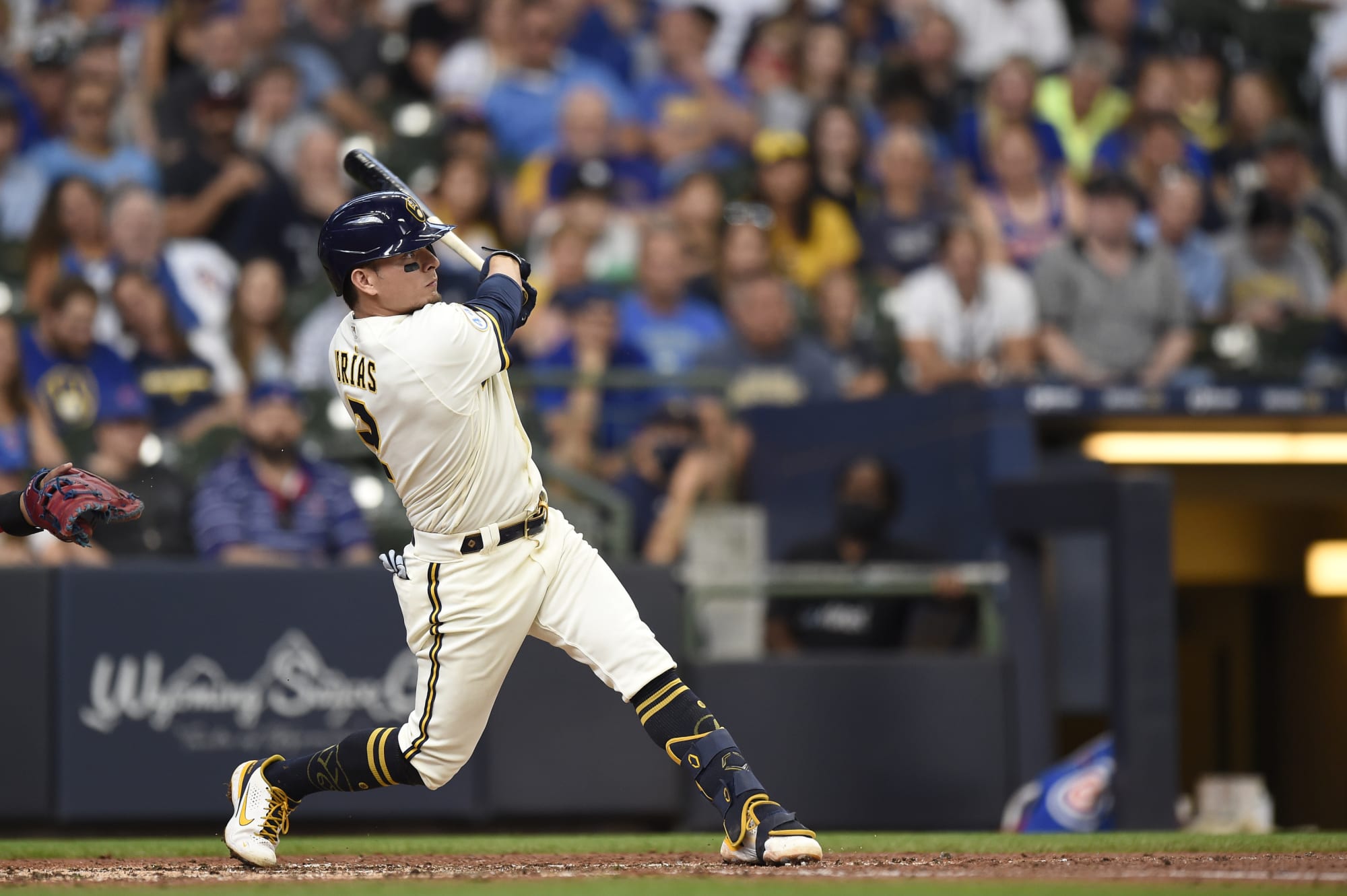 Luis Urias will debut for Brewers against Reds in 2022