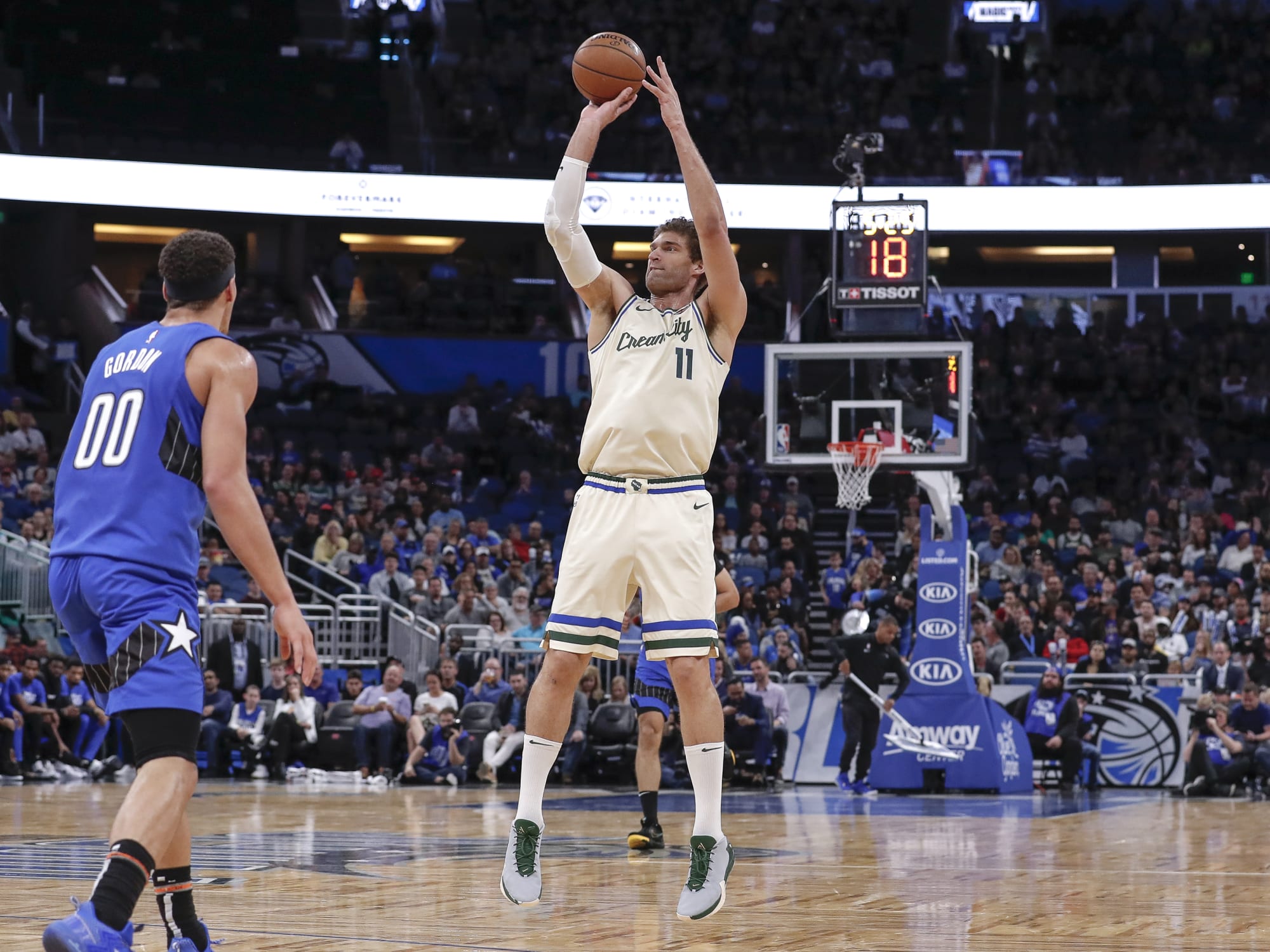 Bucks Brook Lopez Resurgence From 3 Would Provide Big Boost