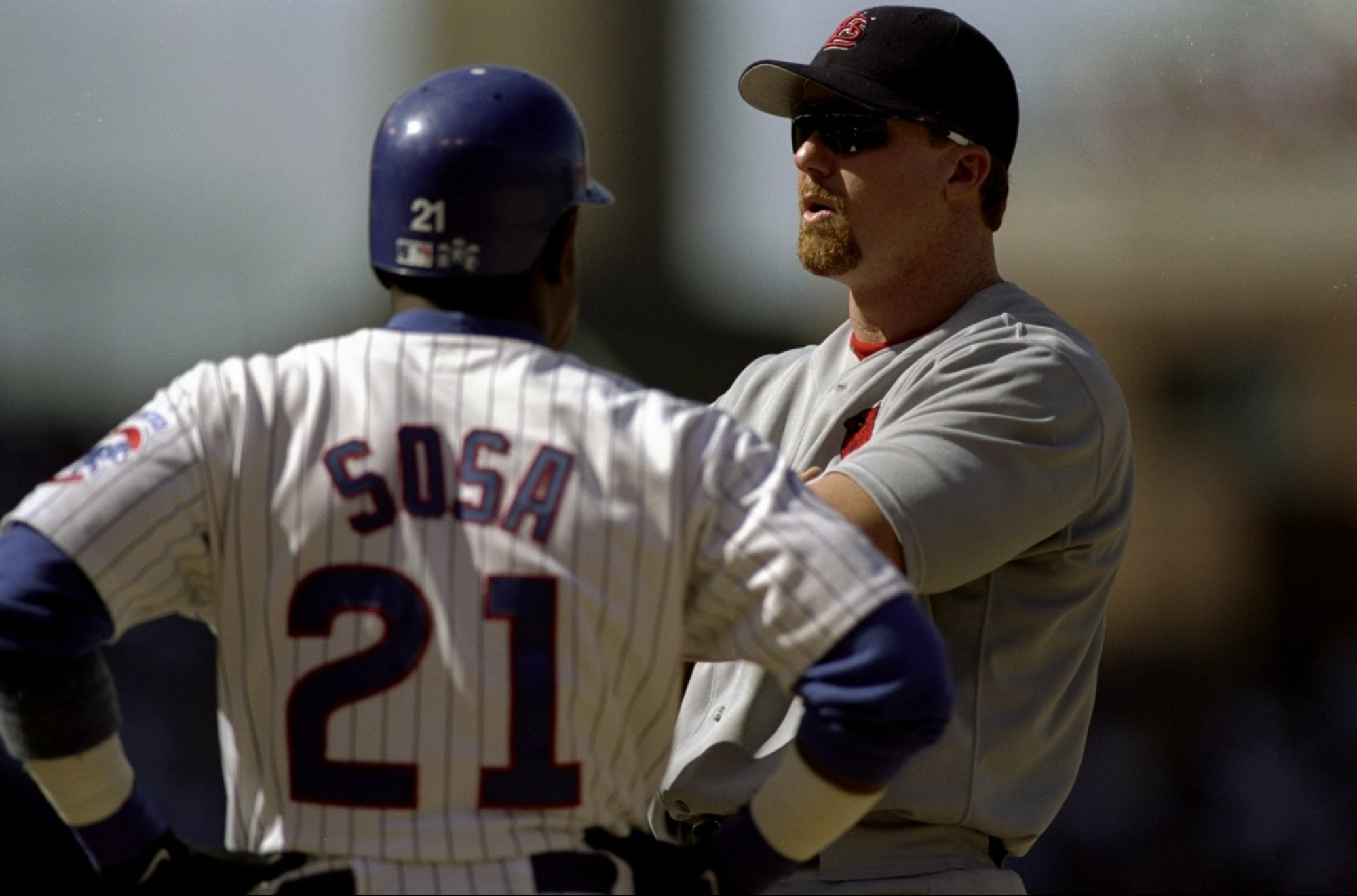 St. Louis Cardinals'' Mark McGwire and Chicago Cubs'' Sammy Sosa
