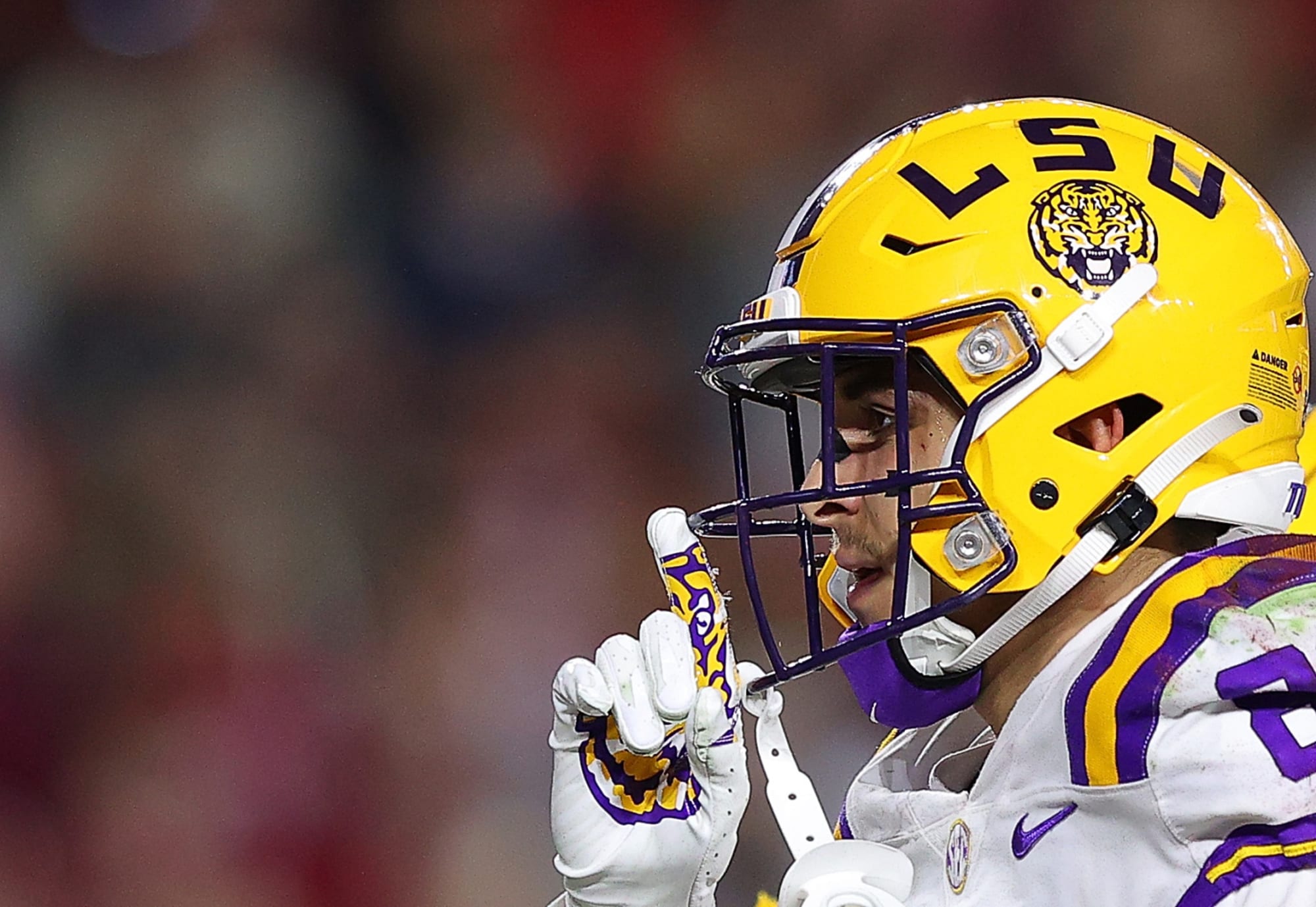 LSU football vs. Tennessee: Betting lines seeing some movement