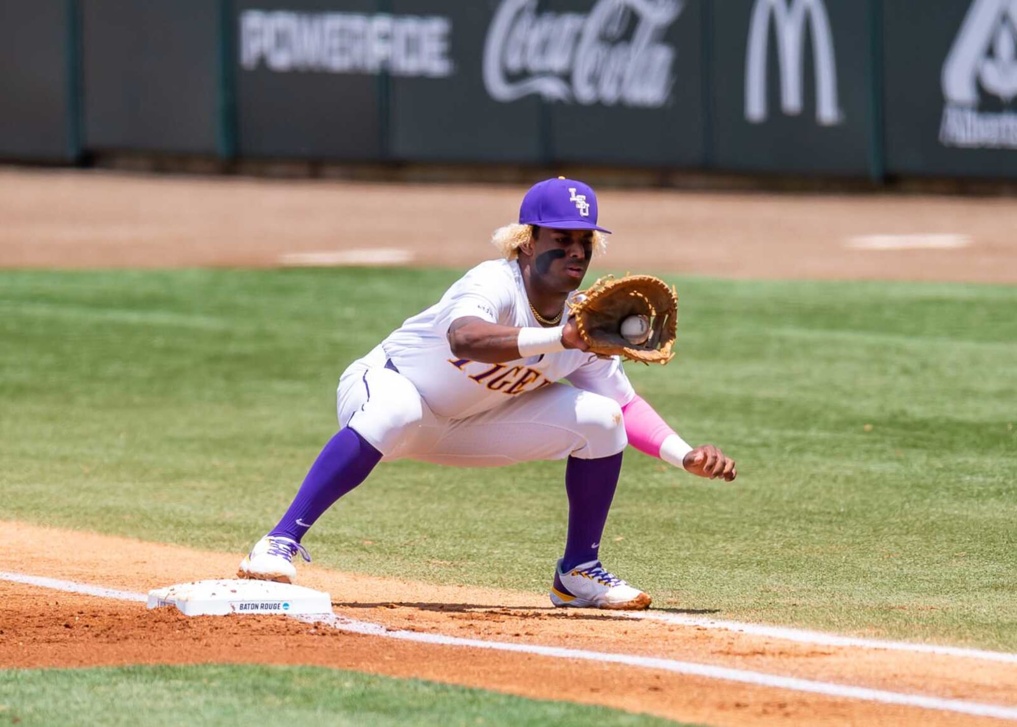 LSU Tigers dismantle Tulane in first game of Baton Rouge regional
