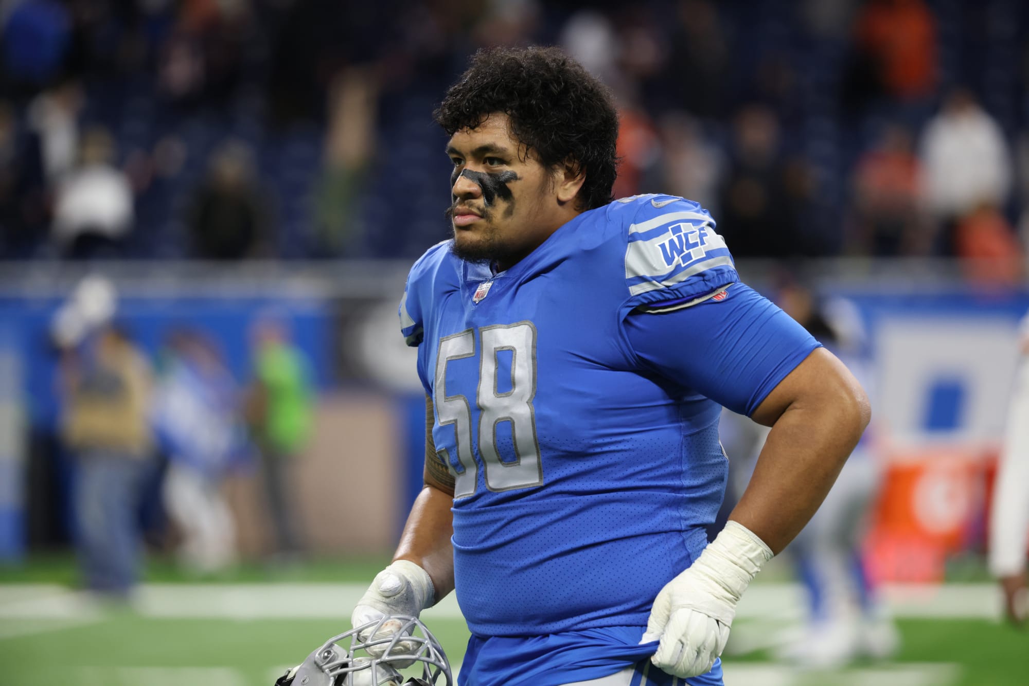 Penei Sewell to start NFL career at right tackle with Detroit Lions