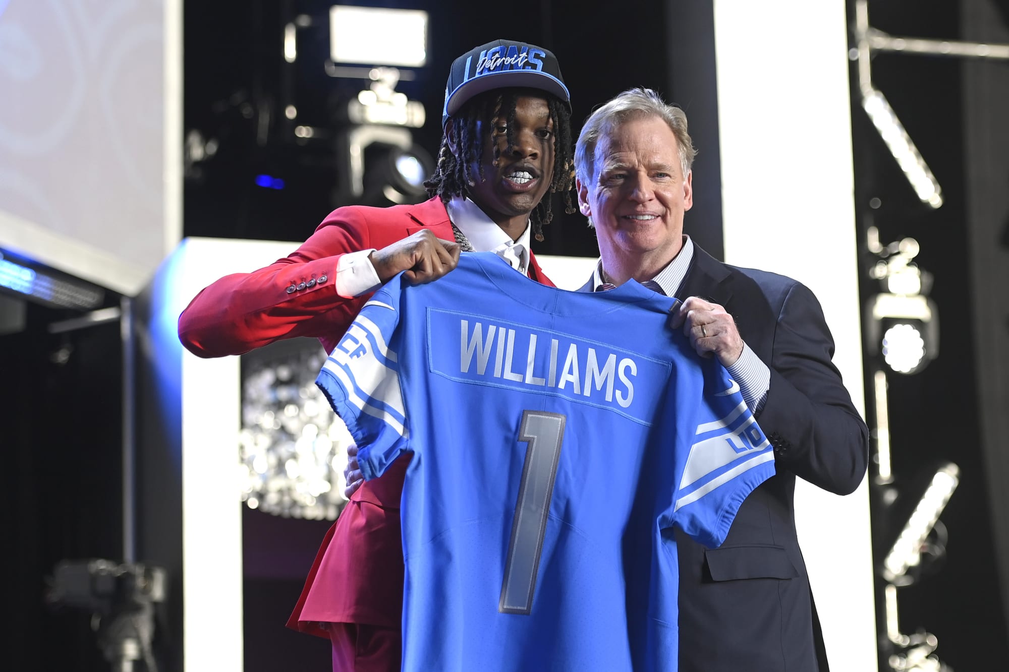 Detroit Lions make blockbuster trade and select Jameson Williams