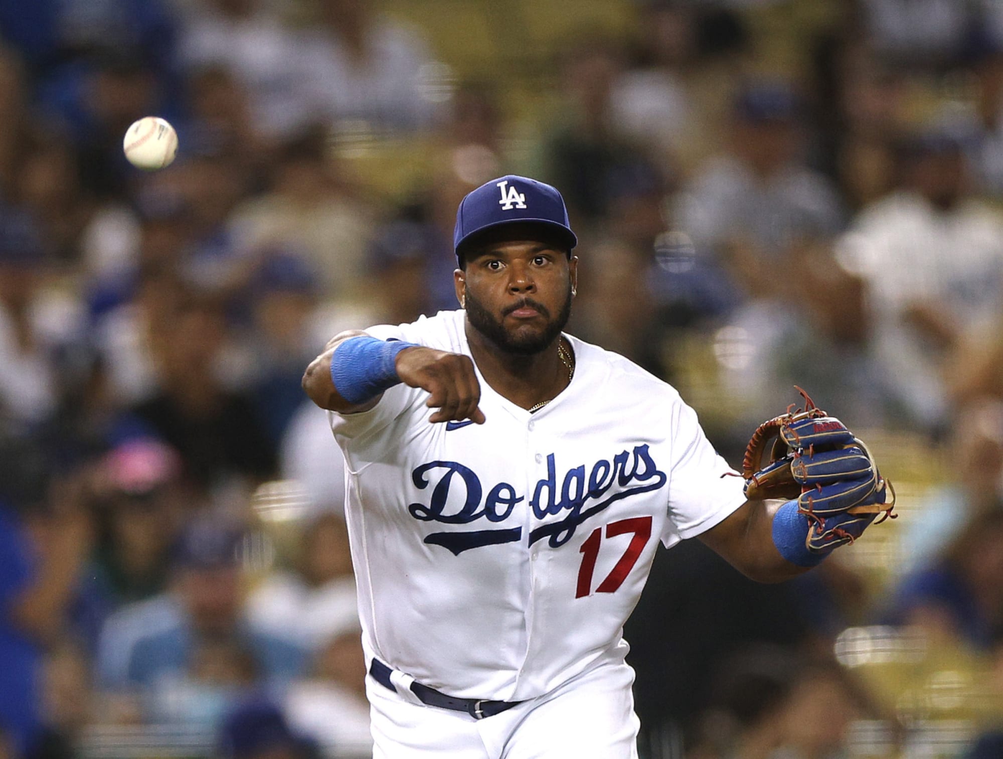 Dodgers arrive at surprising decision on Hanser Alberto's contract option