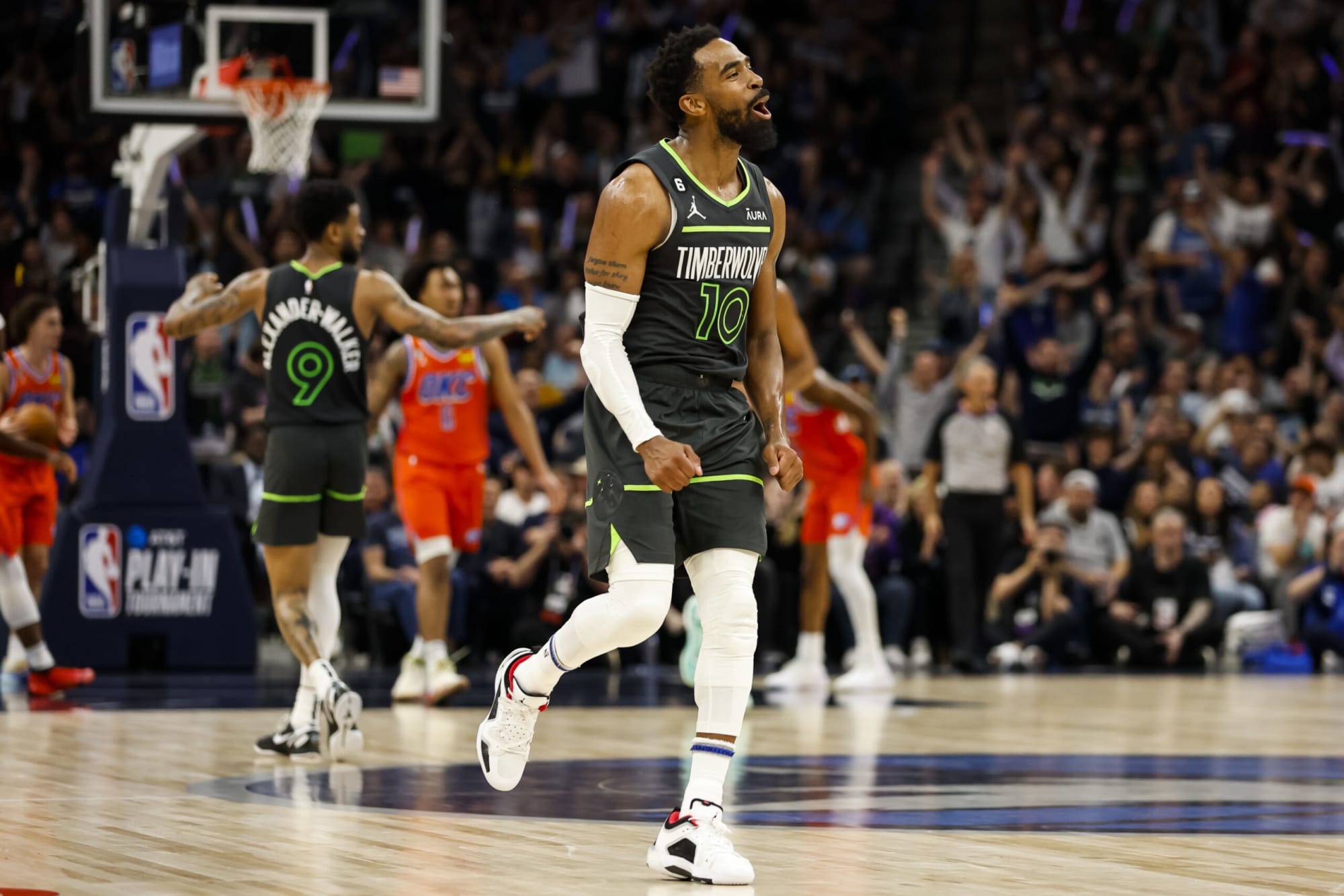 Mike Conley brings Timberwolves insights of a veteran, unique