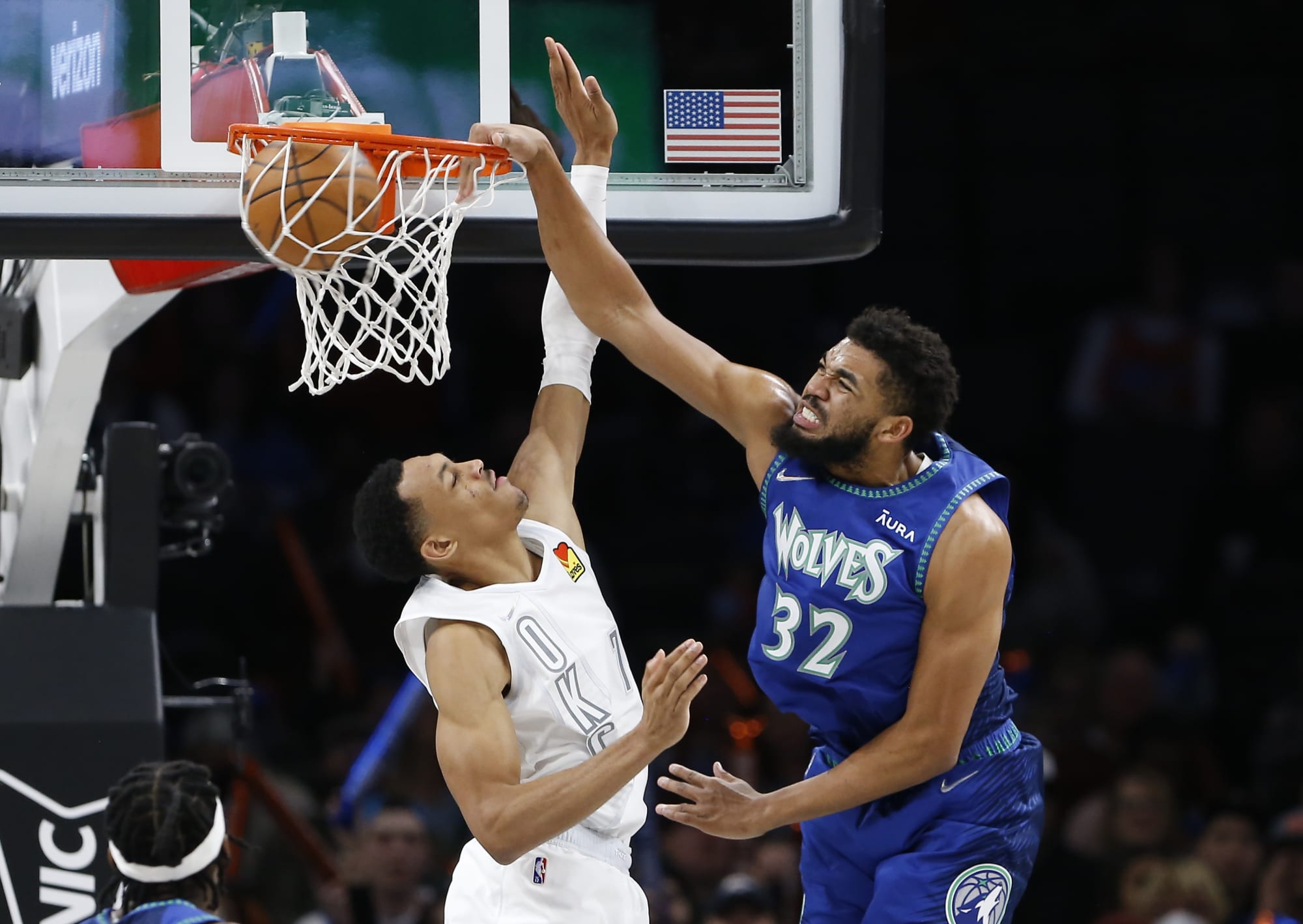 NBA Playoffs: Watch Karl-Anthony Towns' Poster Dunk in Win Over