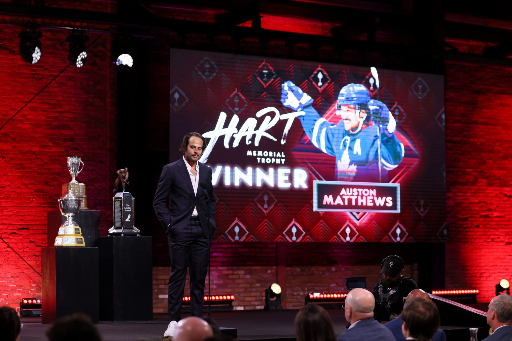Toronto Maple Leafs: Handing Out the NHL Awards at Christmas