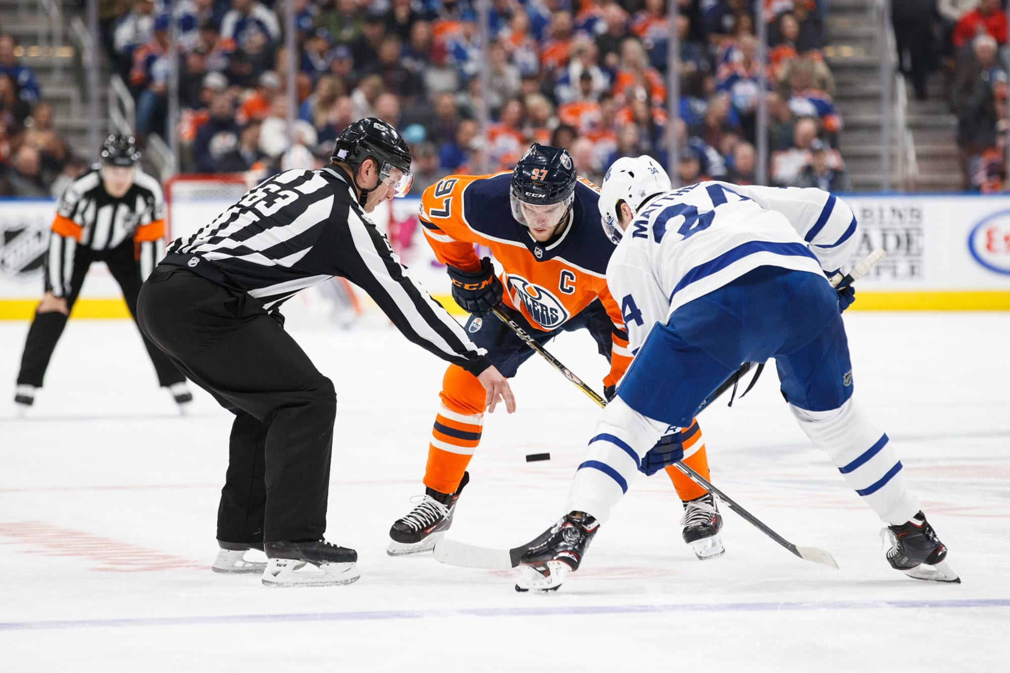 Toronto Maple Leafs - EDMONTON, AB - NOVEMBER 30: Connor McDavid