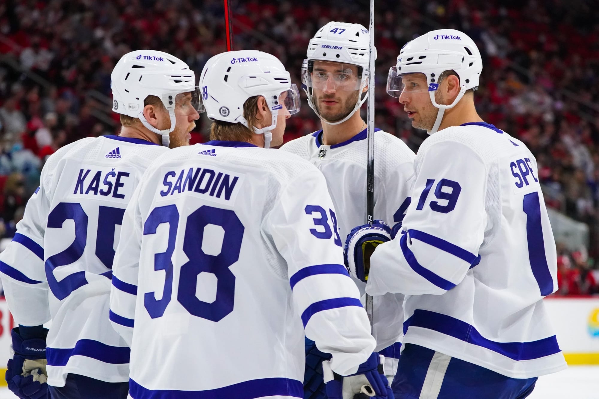 Maple Leafs' Sandin leaves game with neck injury, will receive