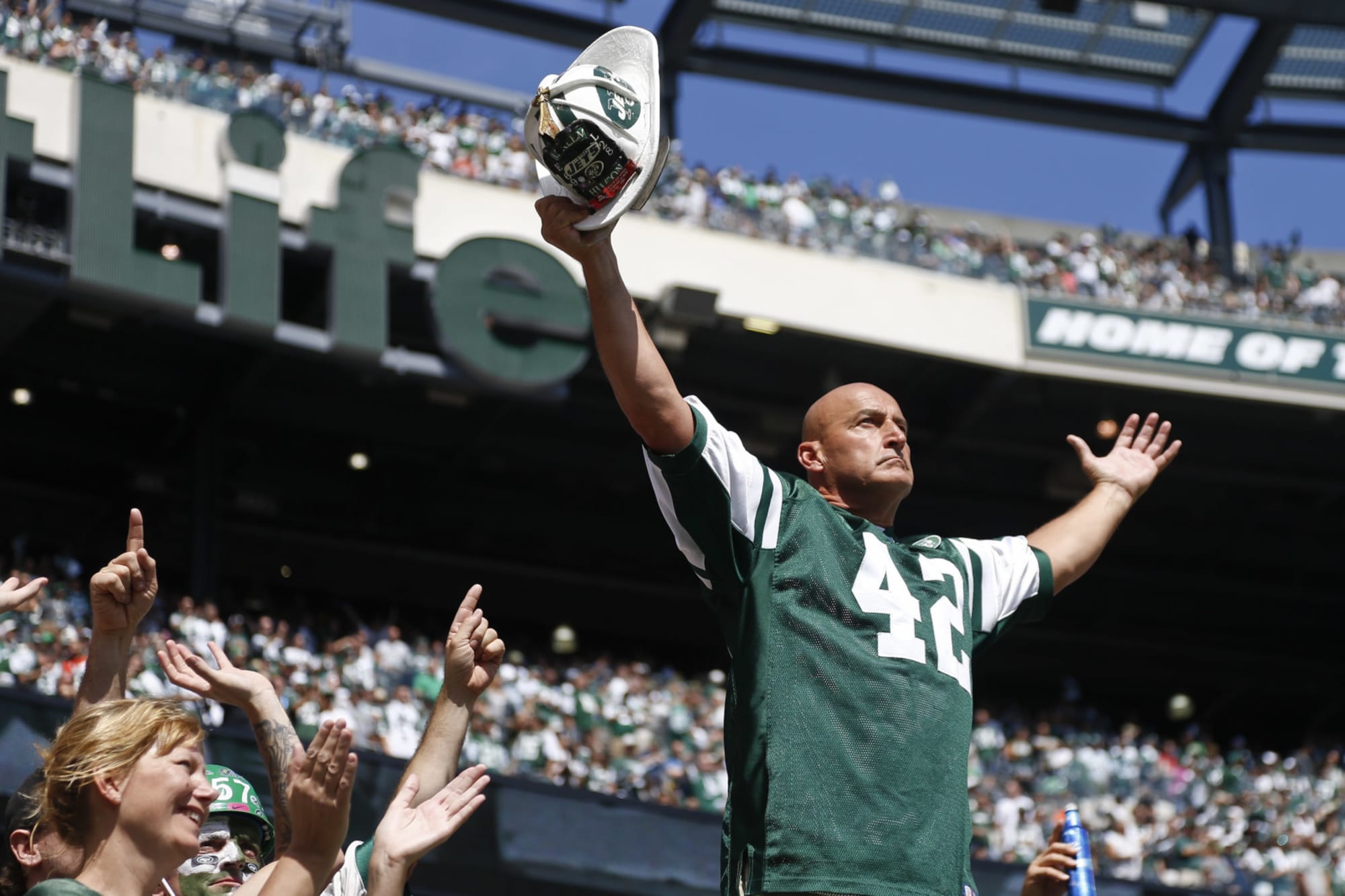 New York Jets: Study ranks fan base in the middle of the pack