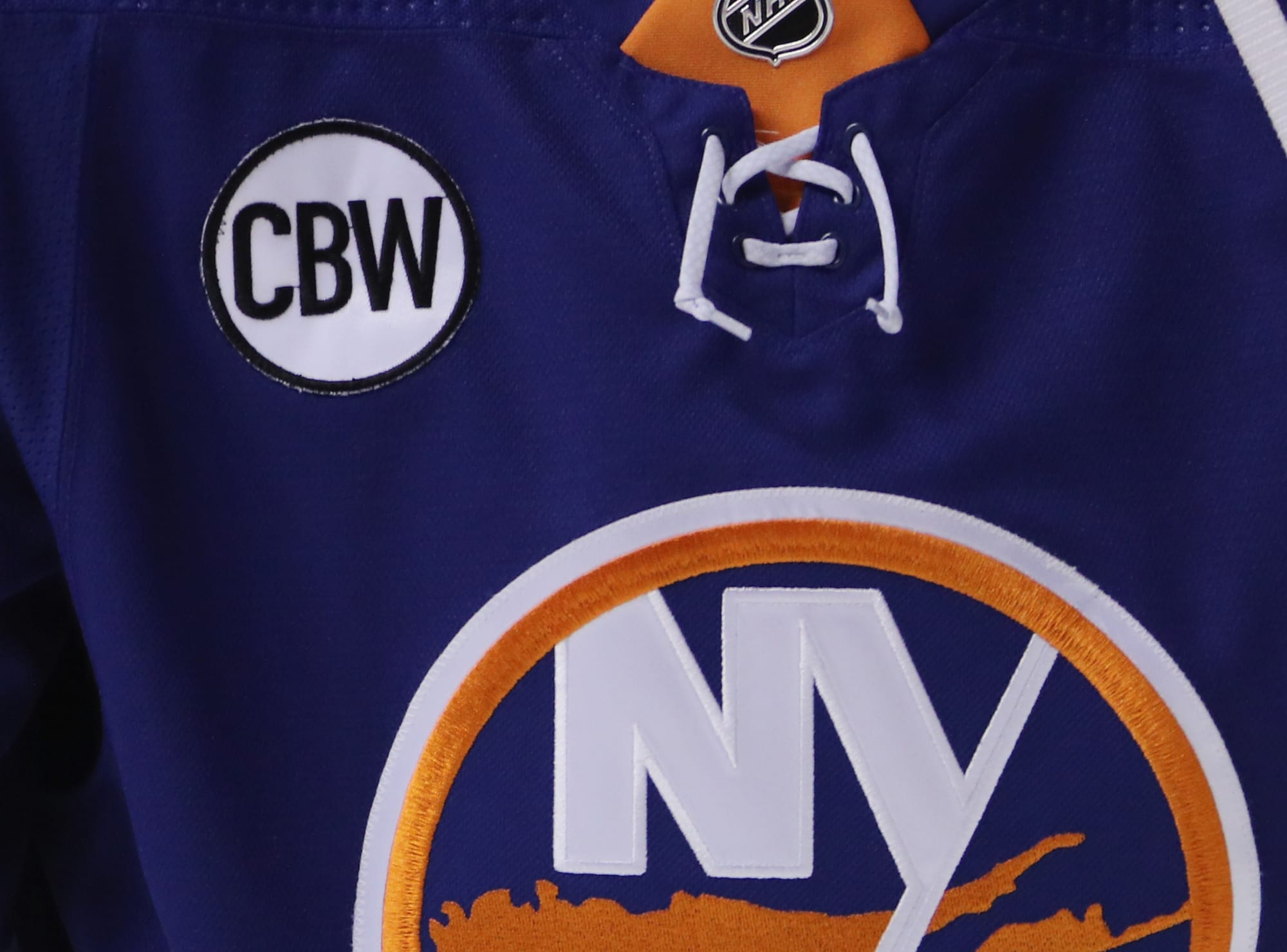 what is the cbw on the islanders jersey