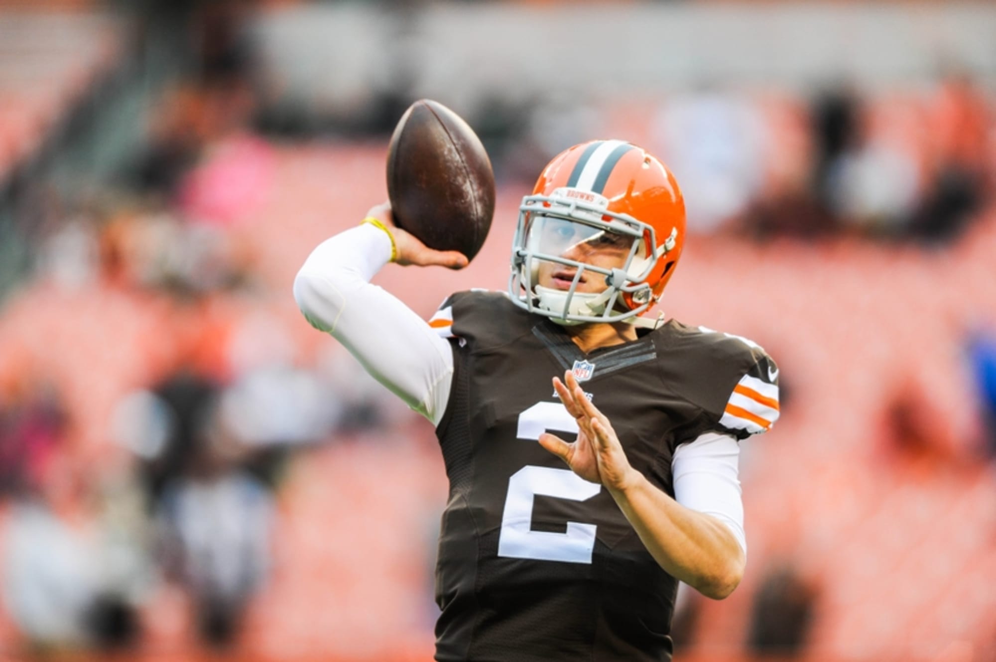 Johnny Manziel Leads Cleveland Browns 