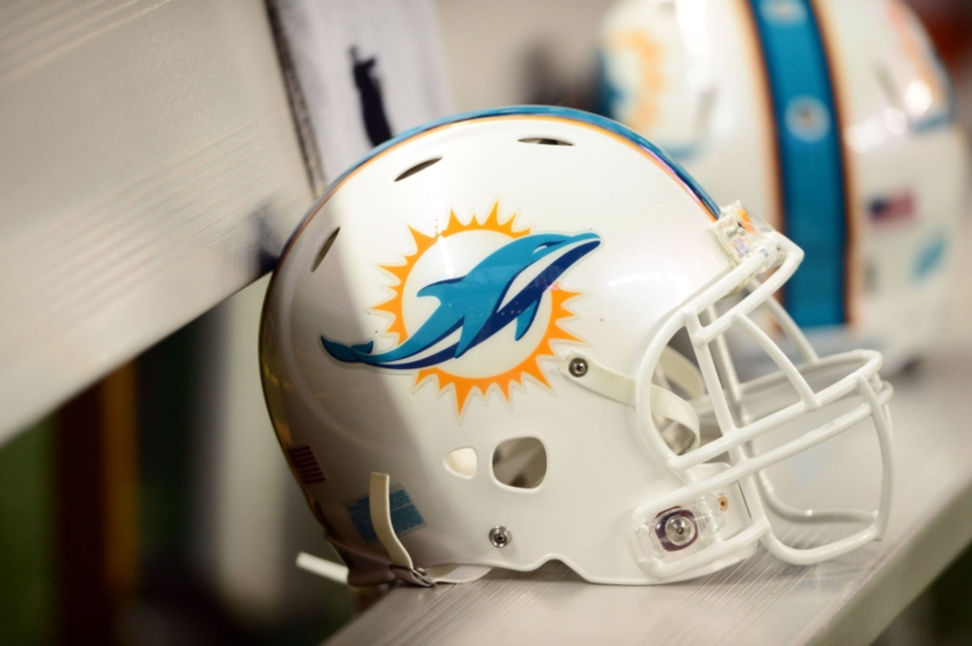 Former Miami Dolphins fullback Robert Konrad swims 9 miles to safety after  fall from boat off Florida coast – New York Daily News