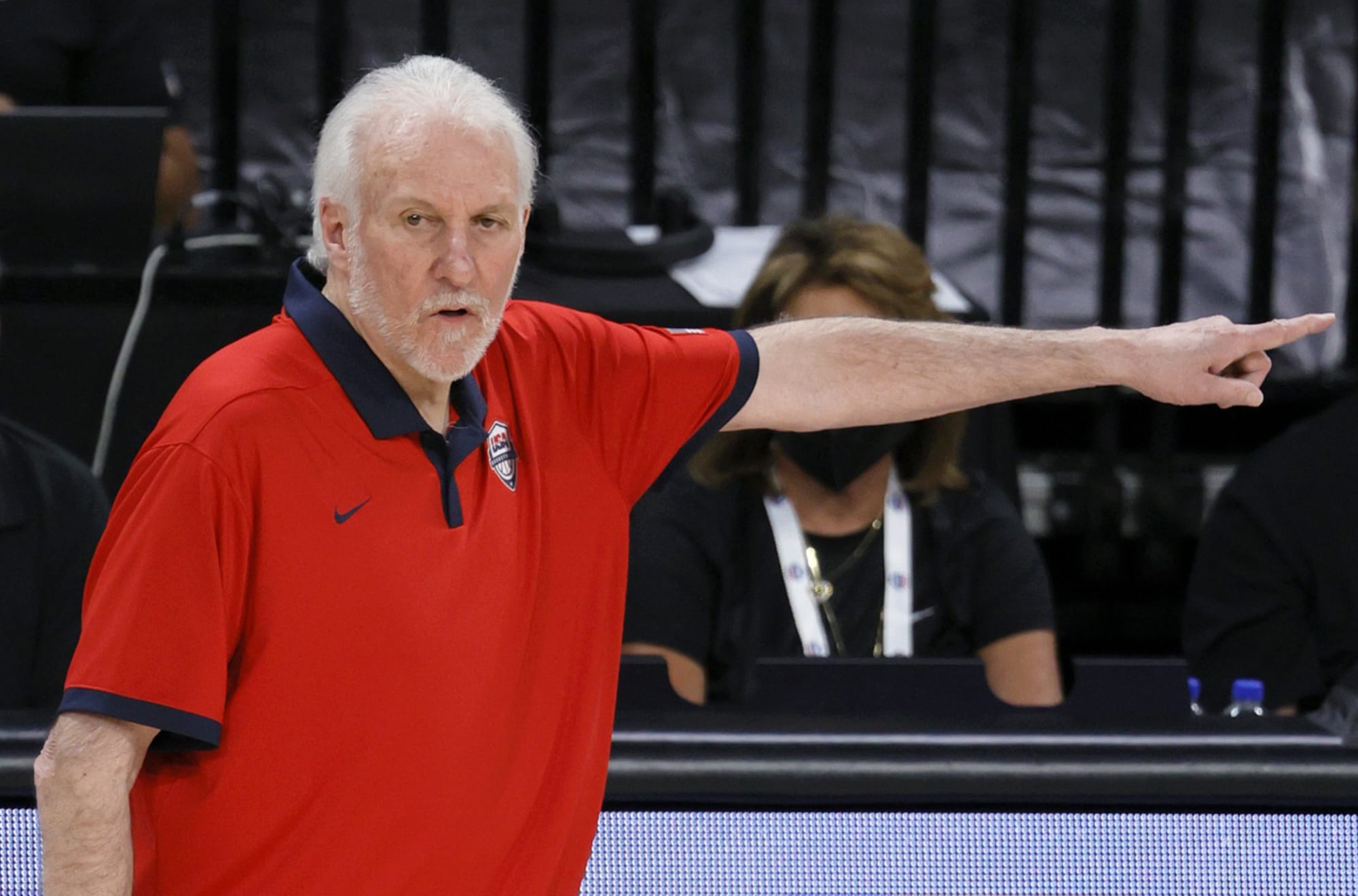 Coach Popovich gets in heated exchange with reporter