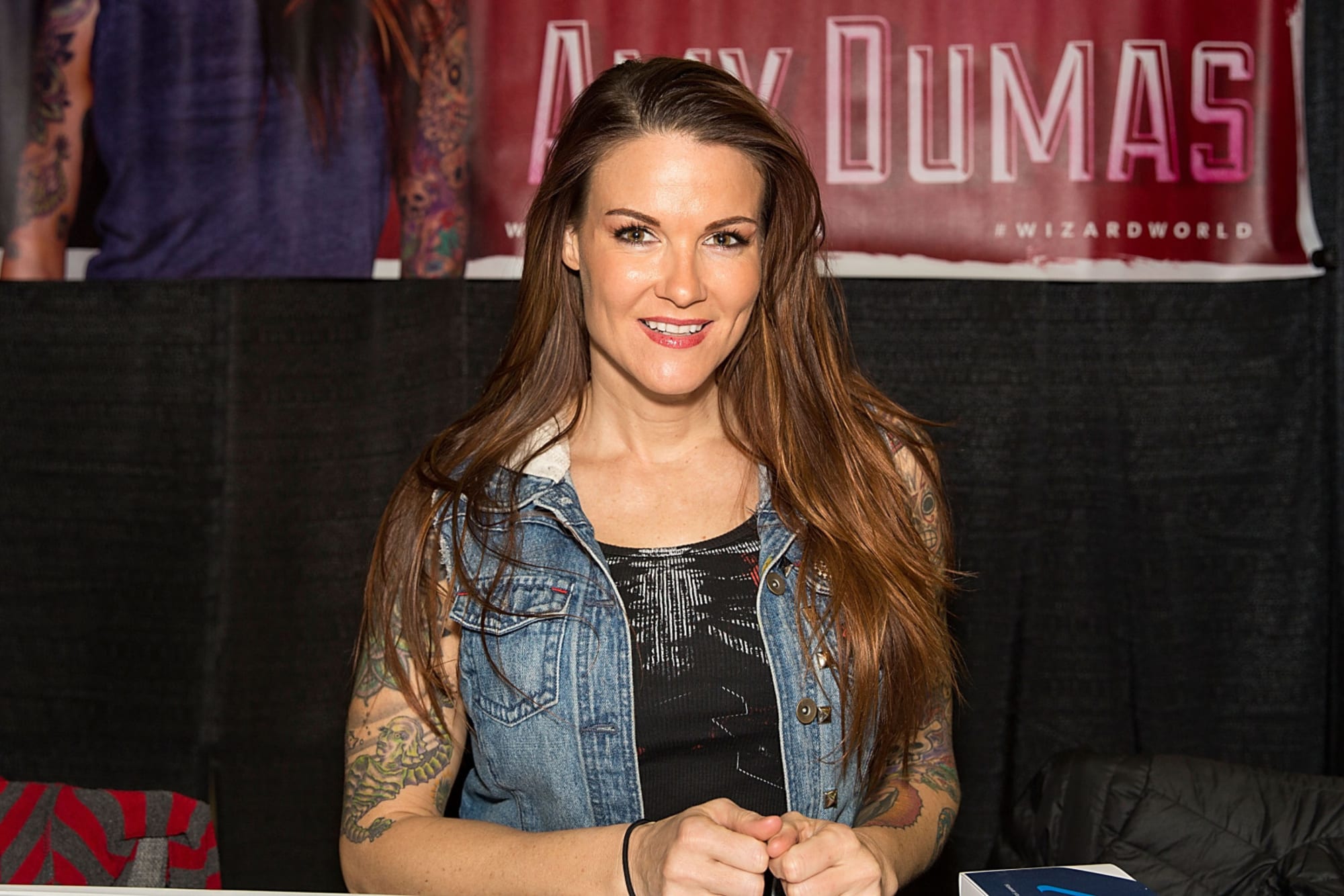 How old is Lita in WWE? thumbnail